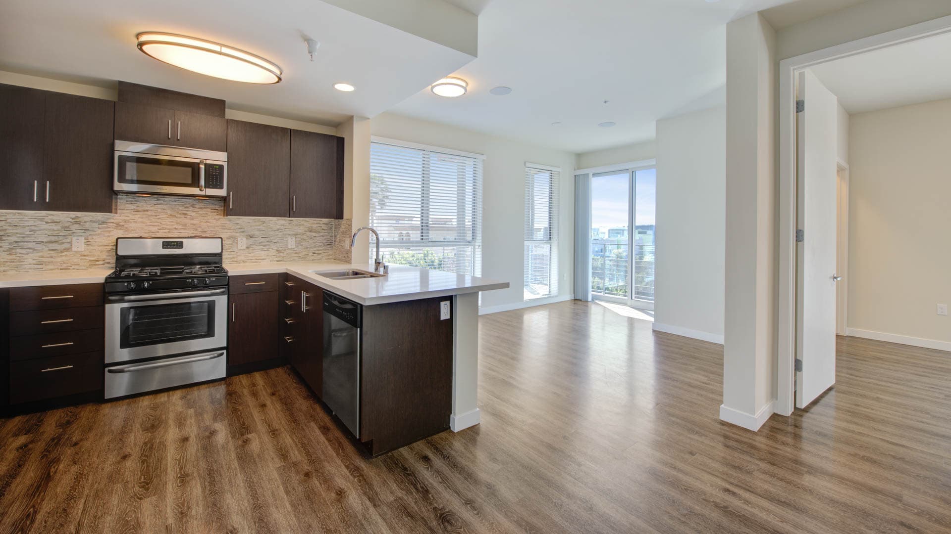 Radius Koreatown Apartments 4 of 6