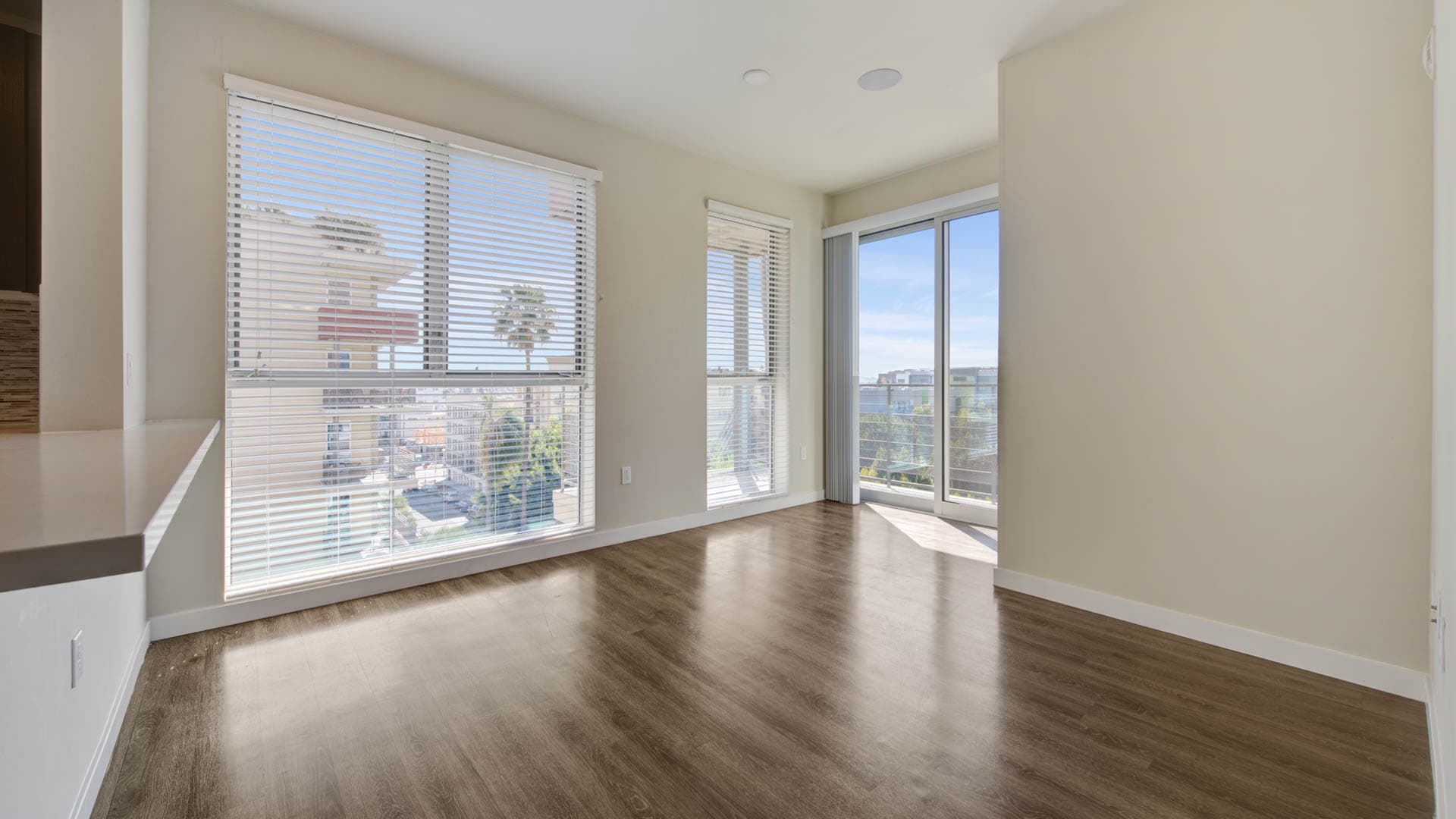 Radius Koreatown Apartments 5 of 6