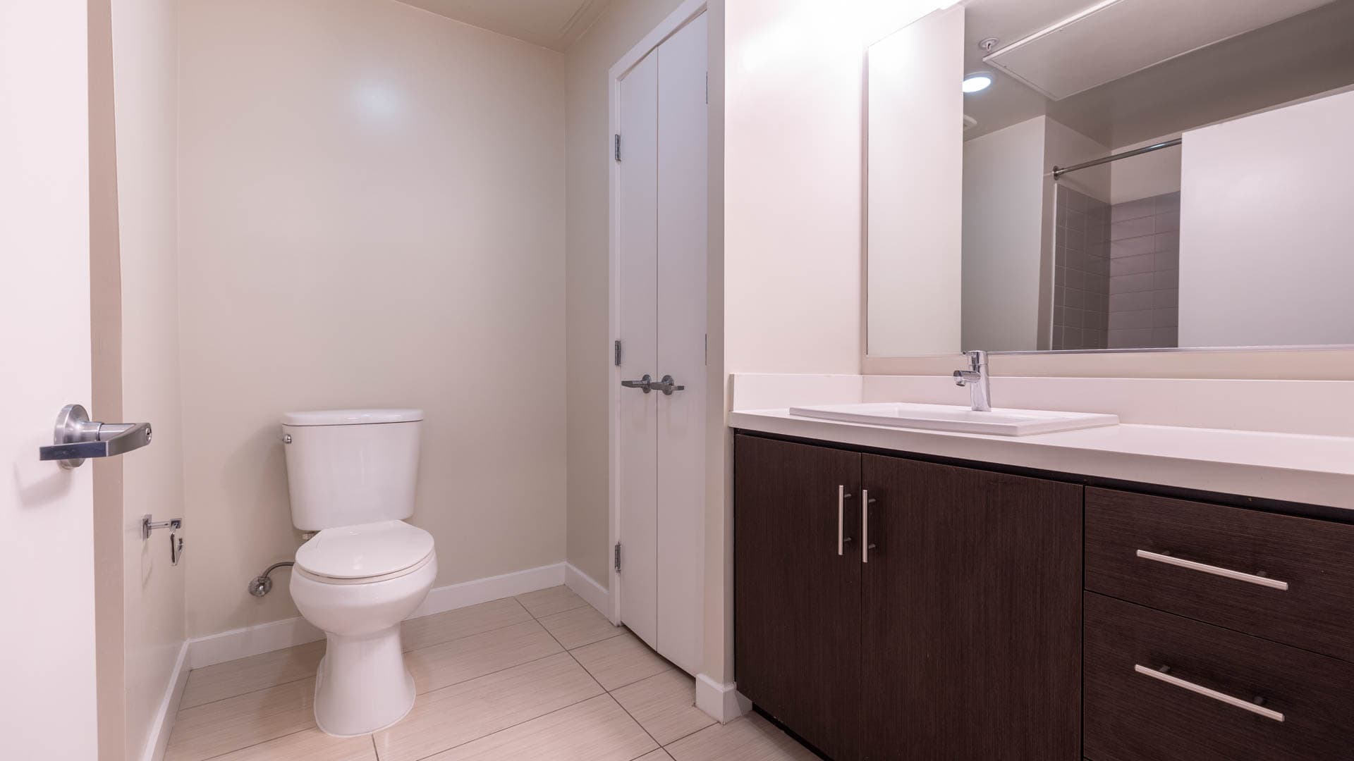 Radius Koreatown Apartments 2 of 6