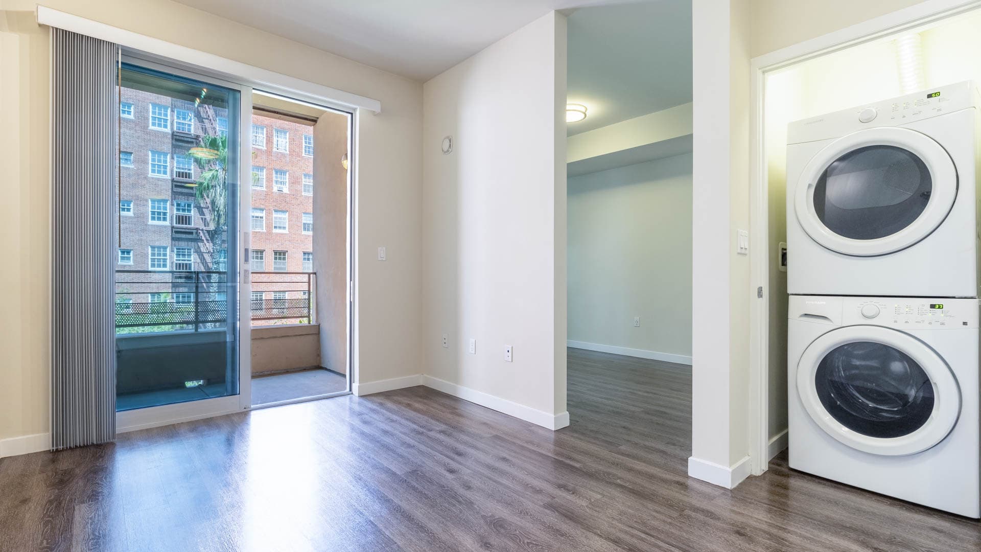 Radius Koreatown Apartments 5 of 6