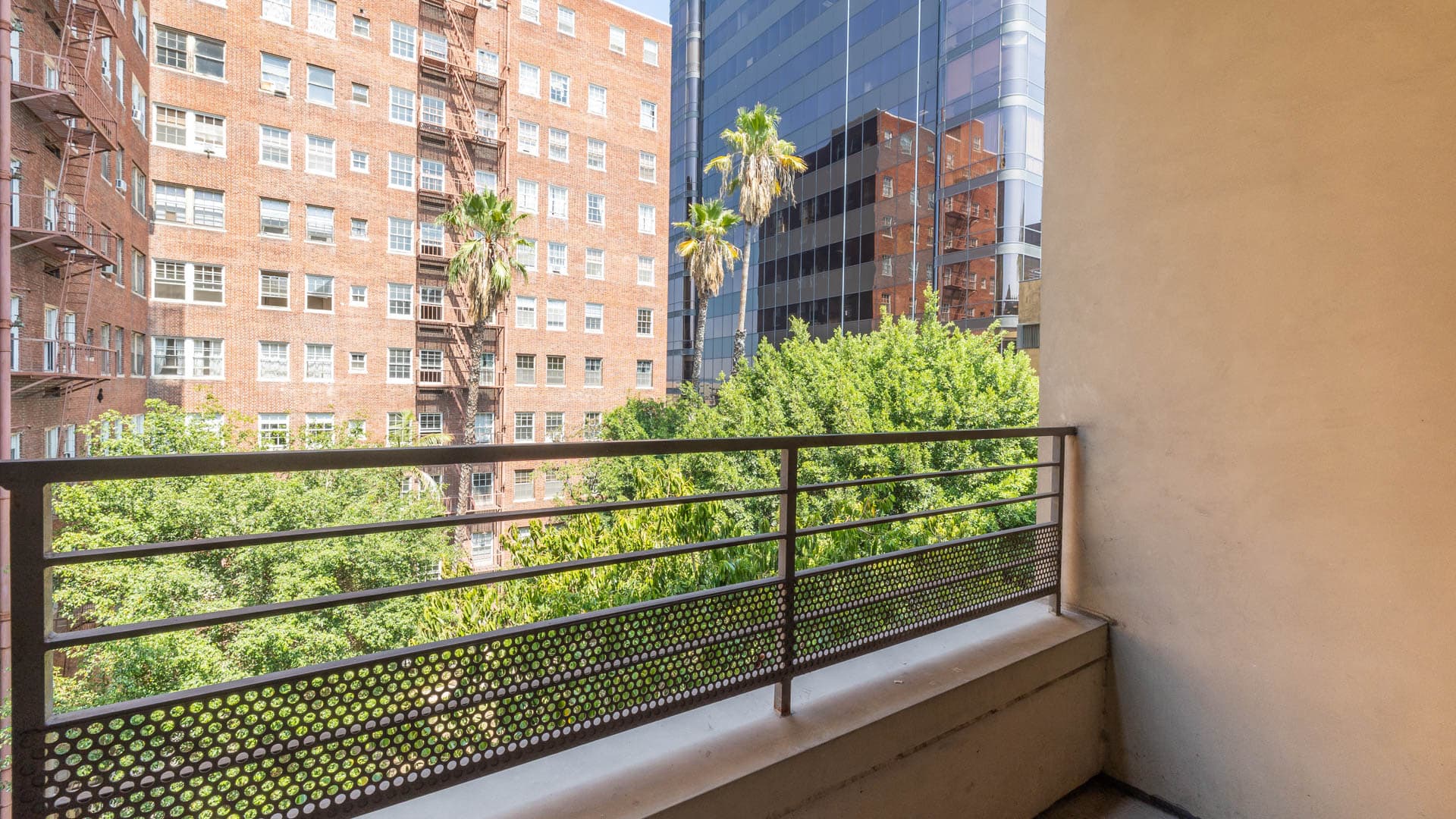 Radius Koreatown Apartments 1 of 6