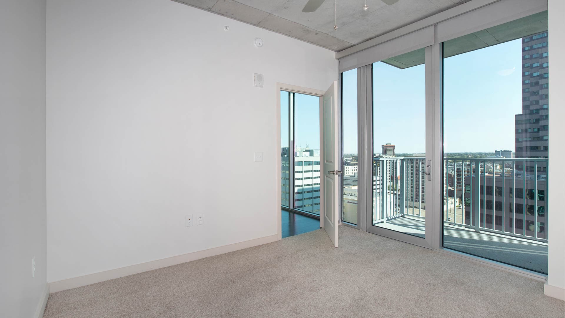 Skyhouse Denver Apartments 3 of 7