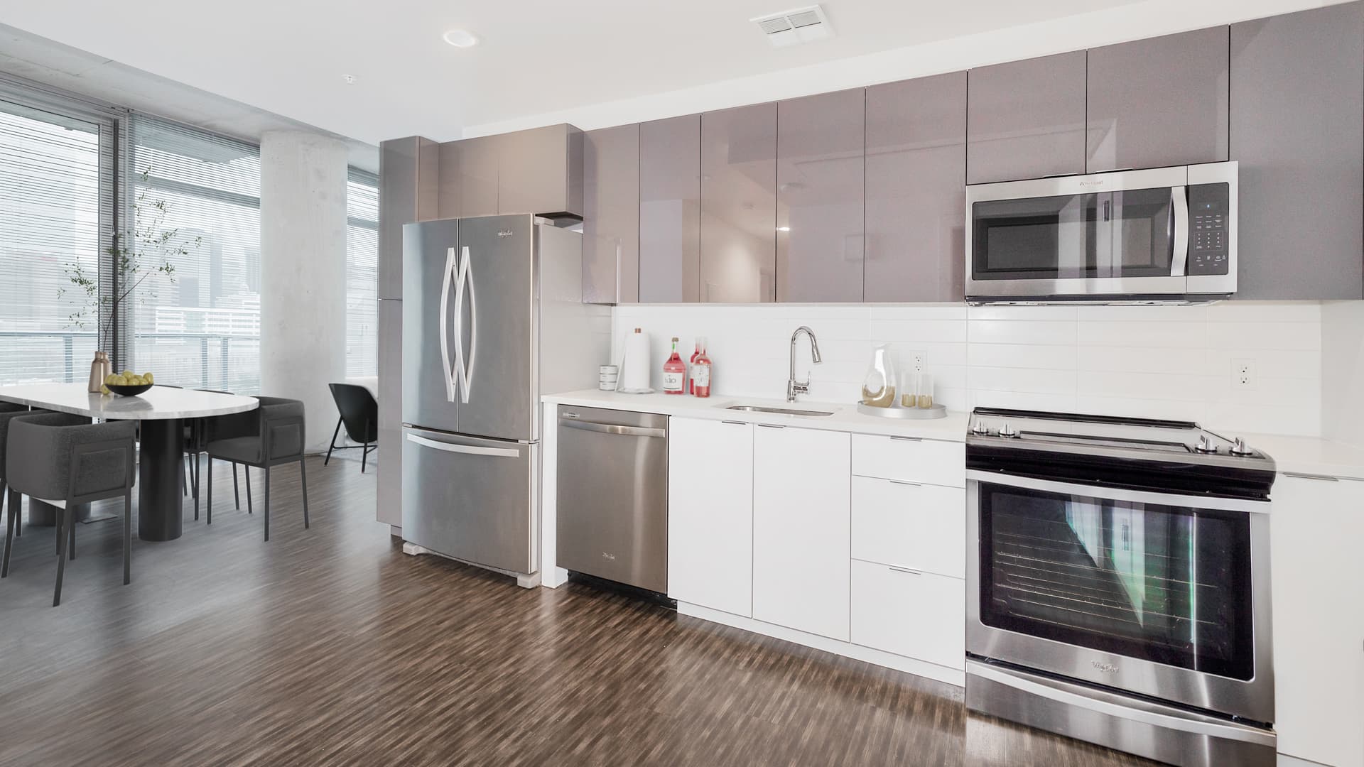 Eviva on Cherokee Apartments 9 of 11