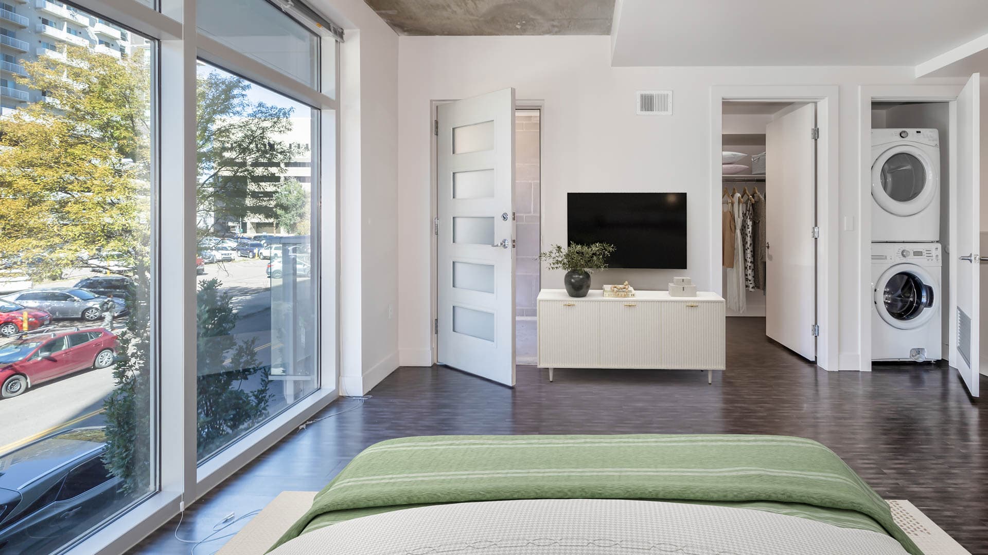 Eviva on Cherokee Apartments 6 of 8