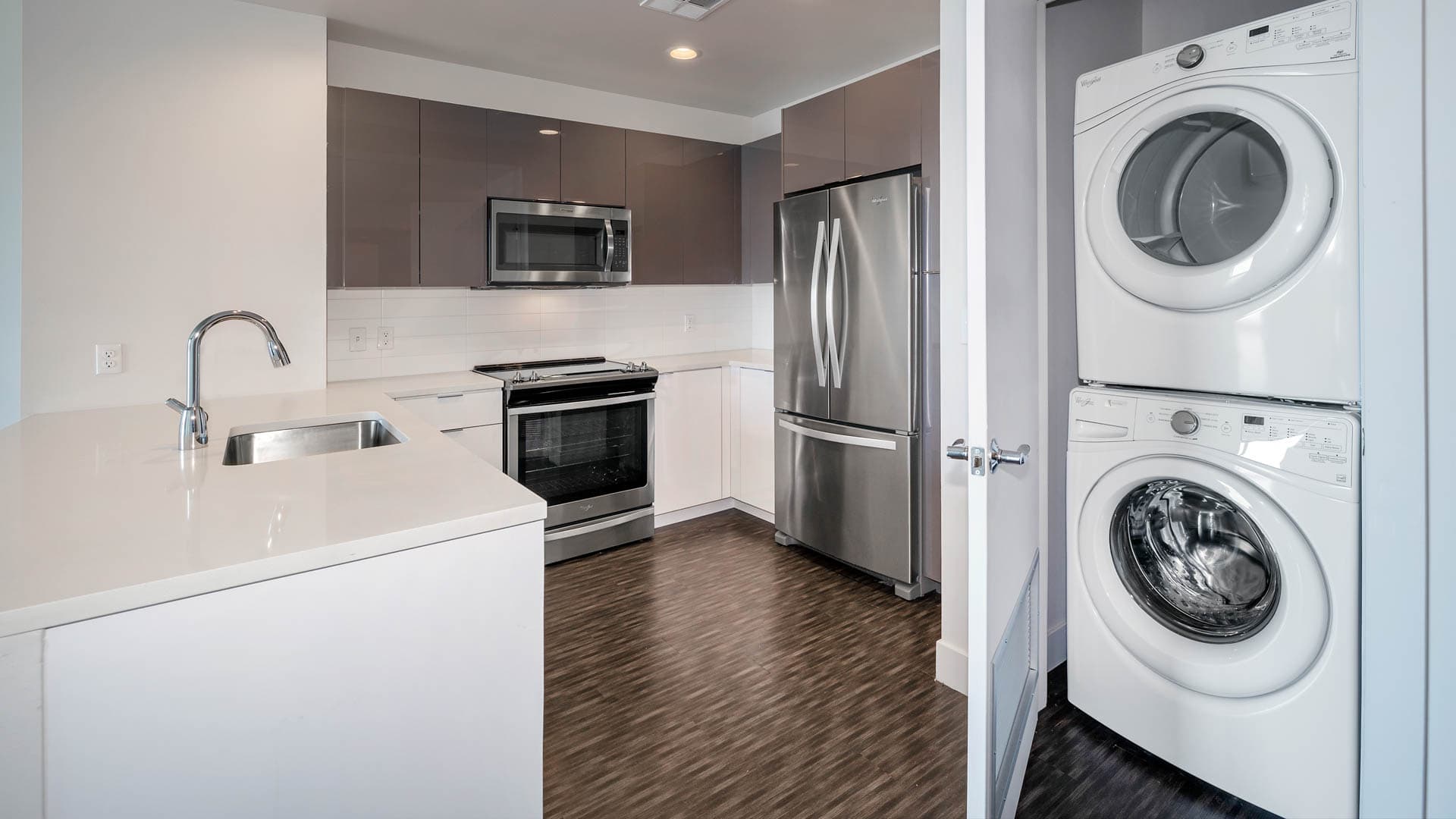 Eviva on Cherokee Apartments 4 of 9