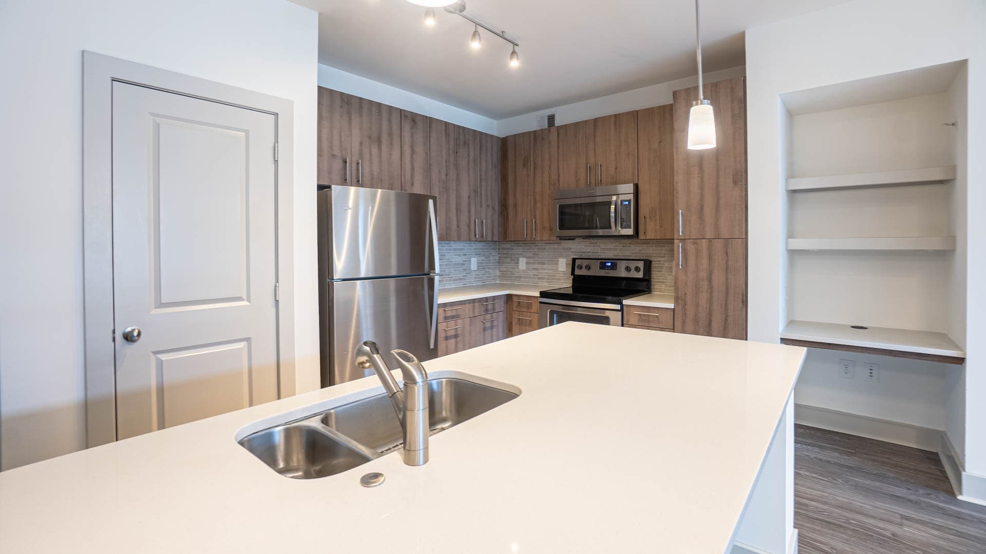 Axis at Shady Grove Apartments 4 of 11