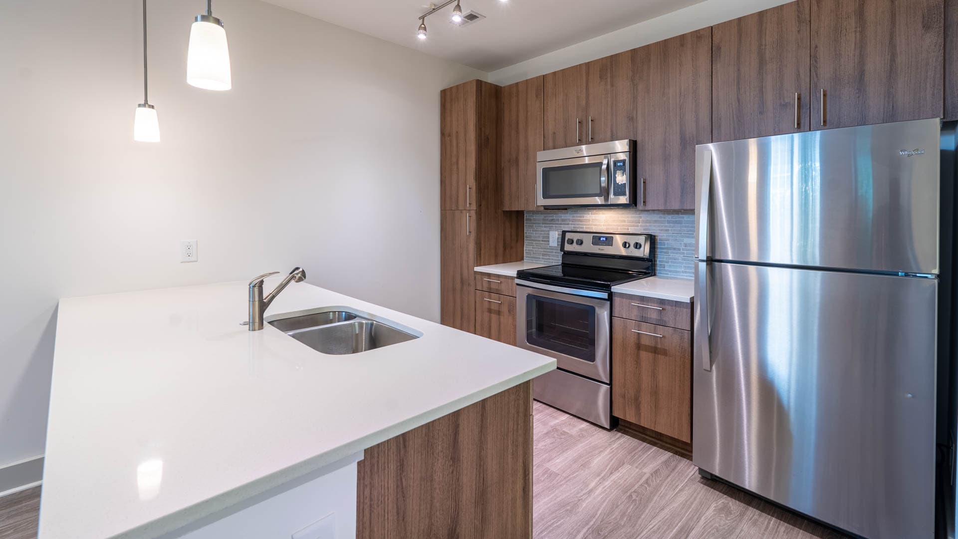 Axis at Shady Grove Apartments 3 of 8