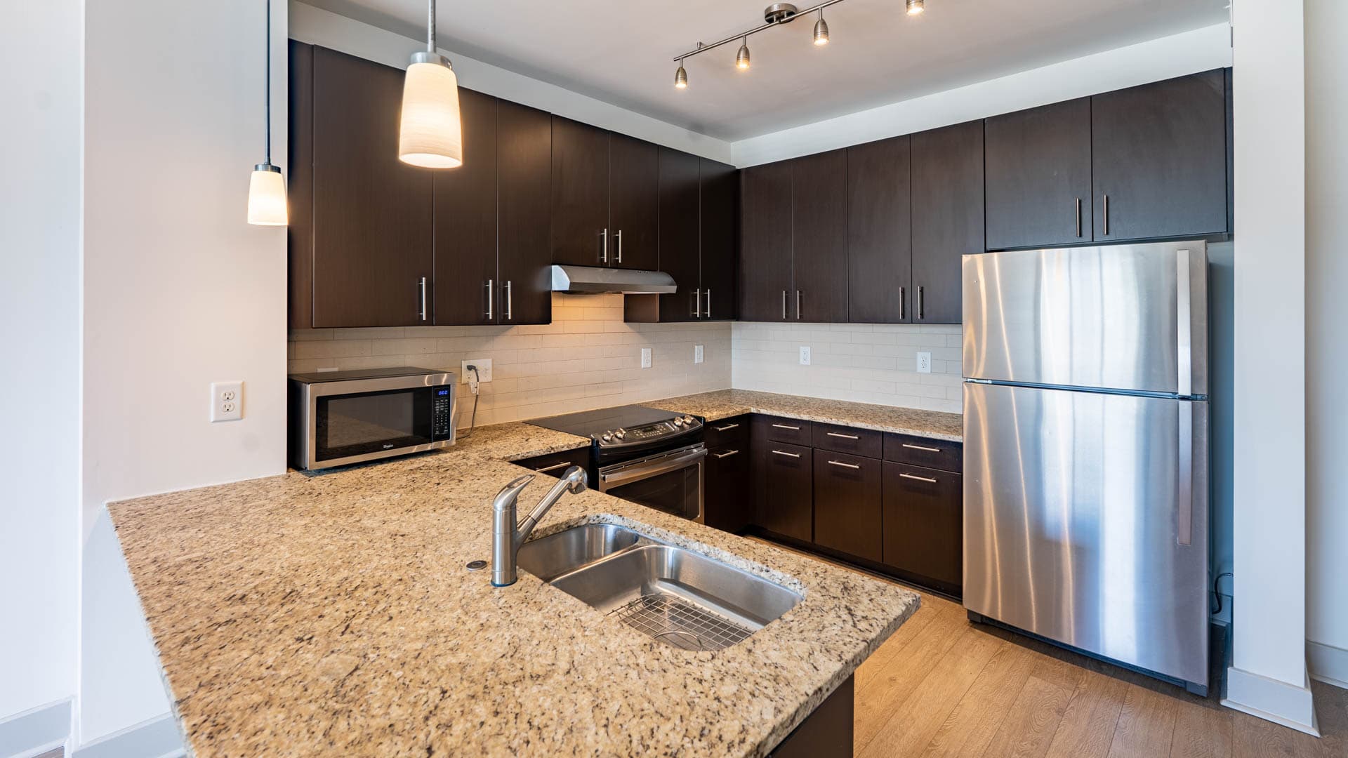 Axis at Shady Grove Apartments 3 of 8