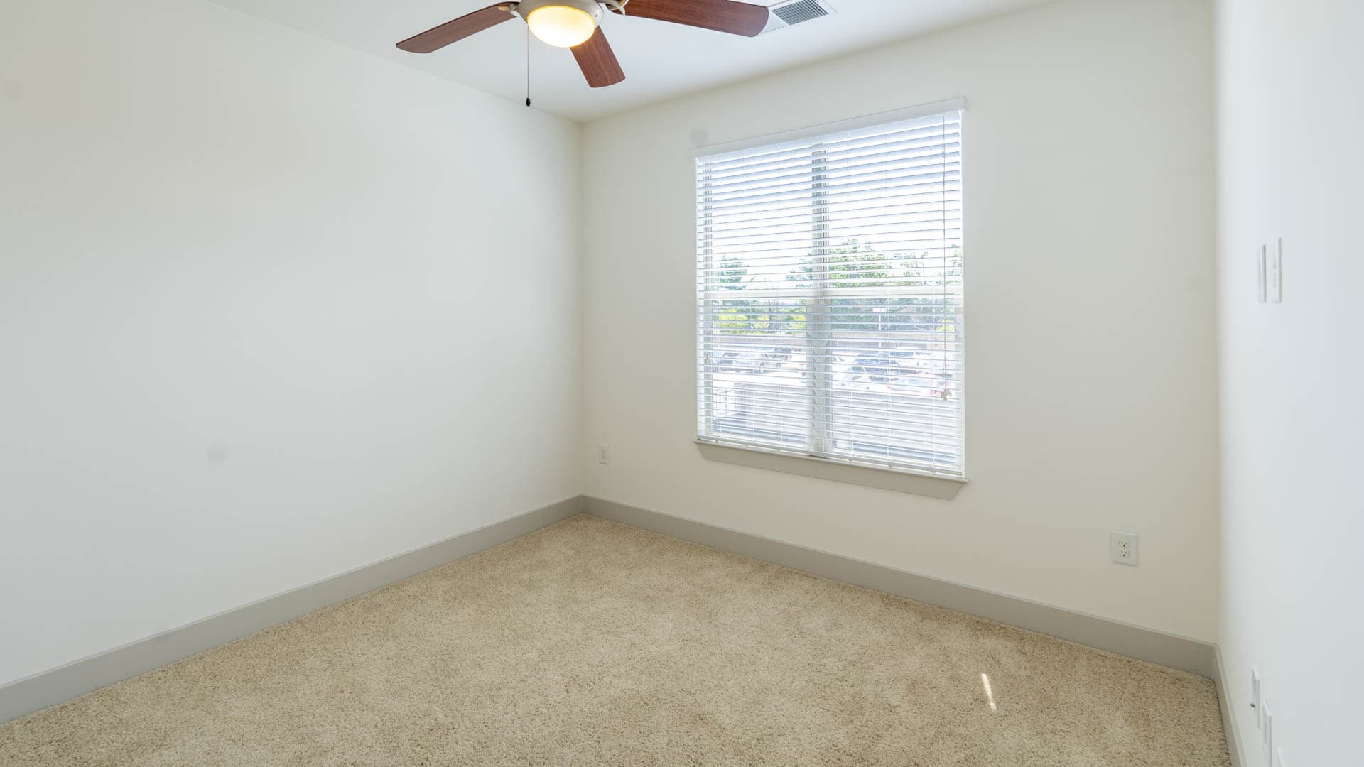 Axis at Shady Grove Apartments 2 of 8