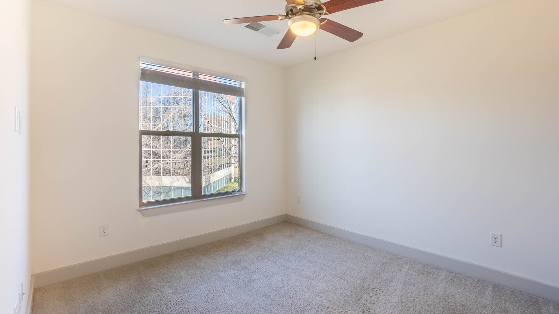 Axis at Shady Grove Apartments 2 of 7