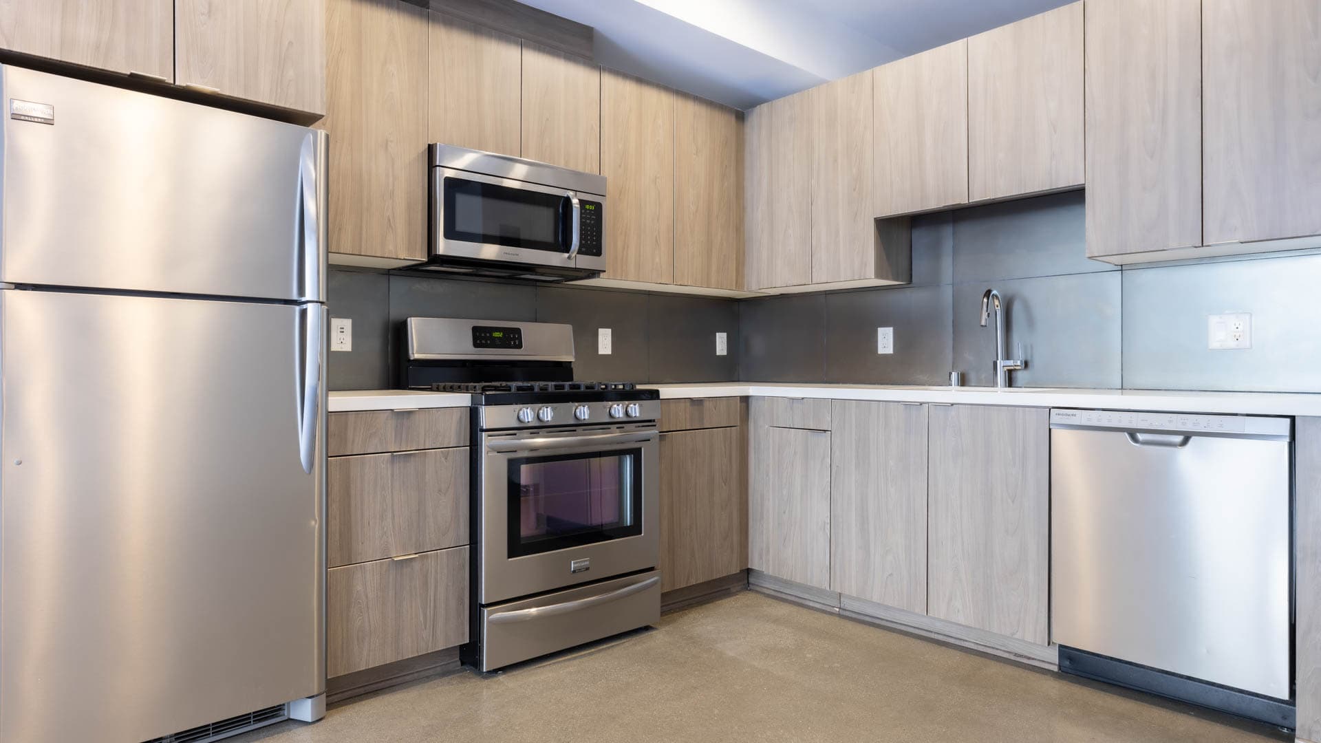 STOA Apartments 4 of 9
