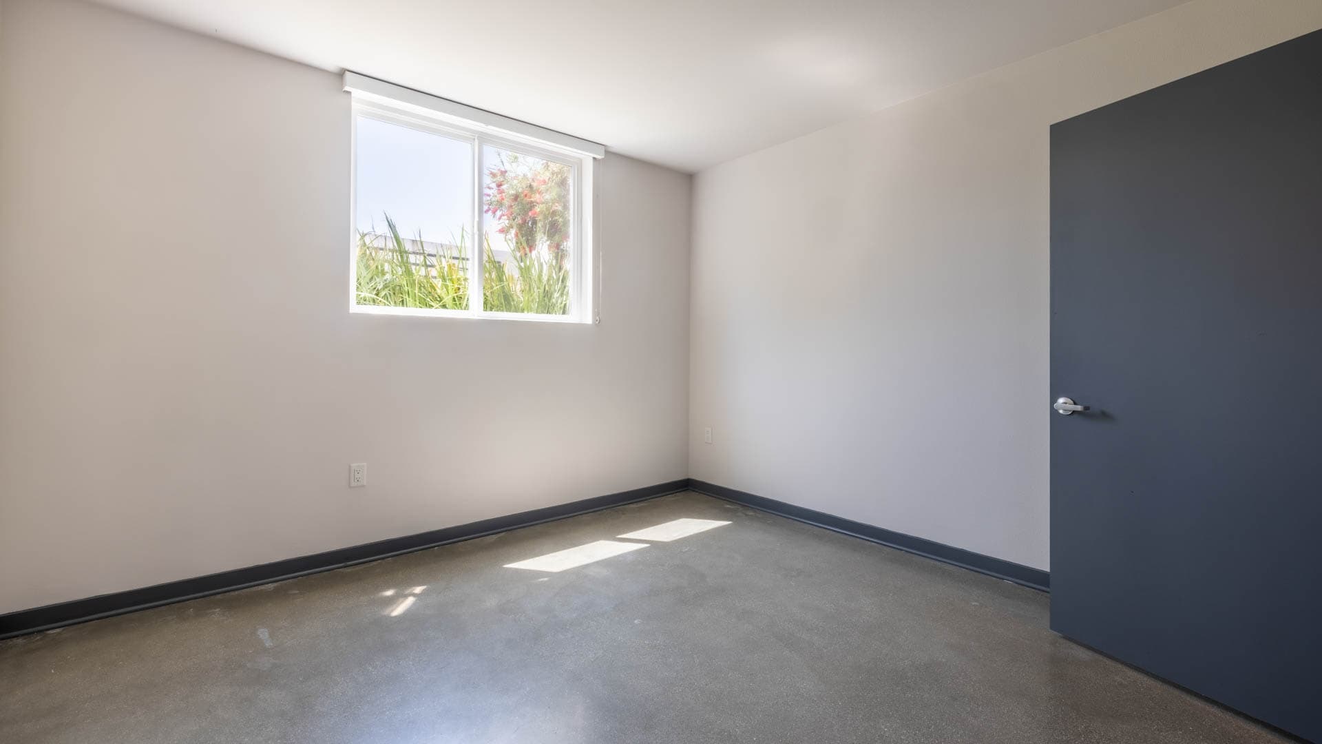 STOA Apartments 2 of 8