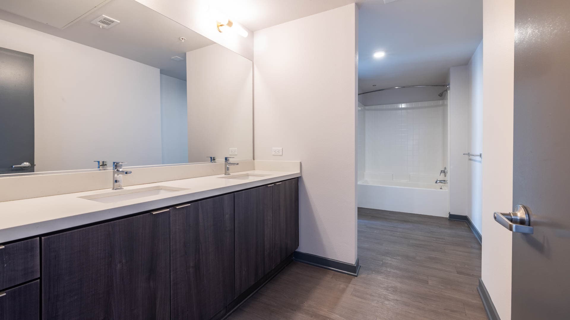 STOA Apartments 15 of 35