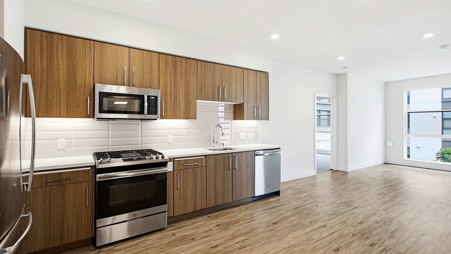Huxley Apartments 7 of 36