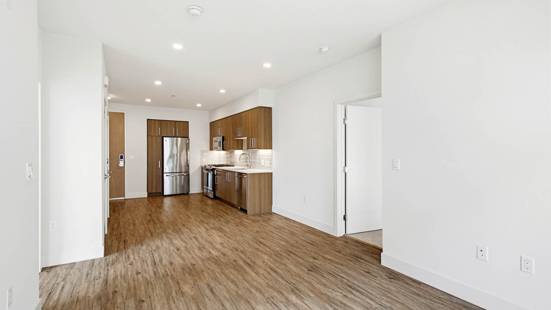 Huxley Apartments 13 of 36