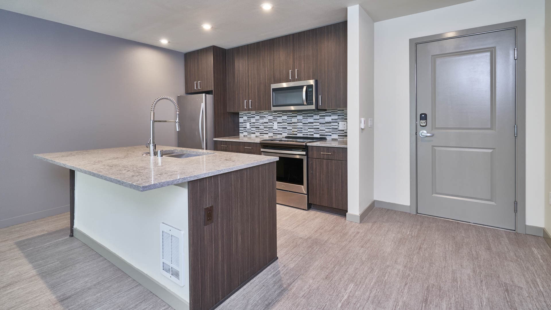 Saxton Apartments 2 of 8