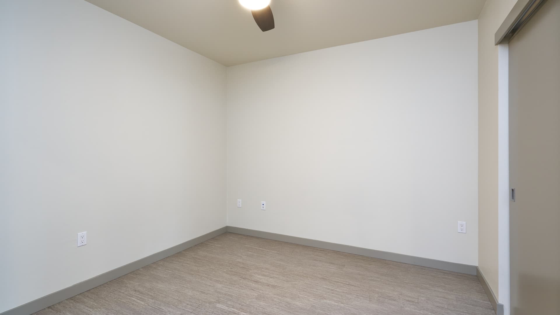 Saxton Apartments 2 of 14