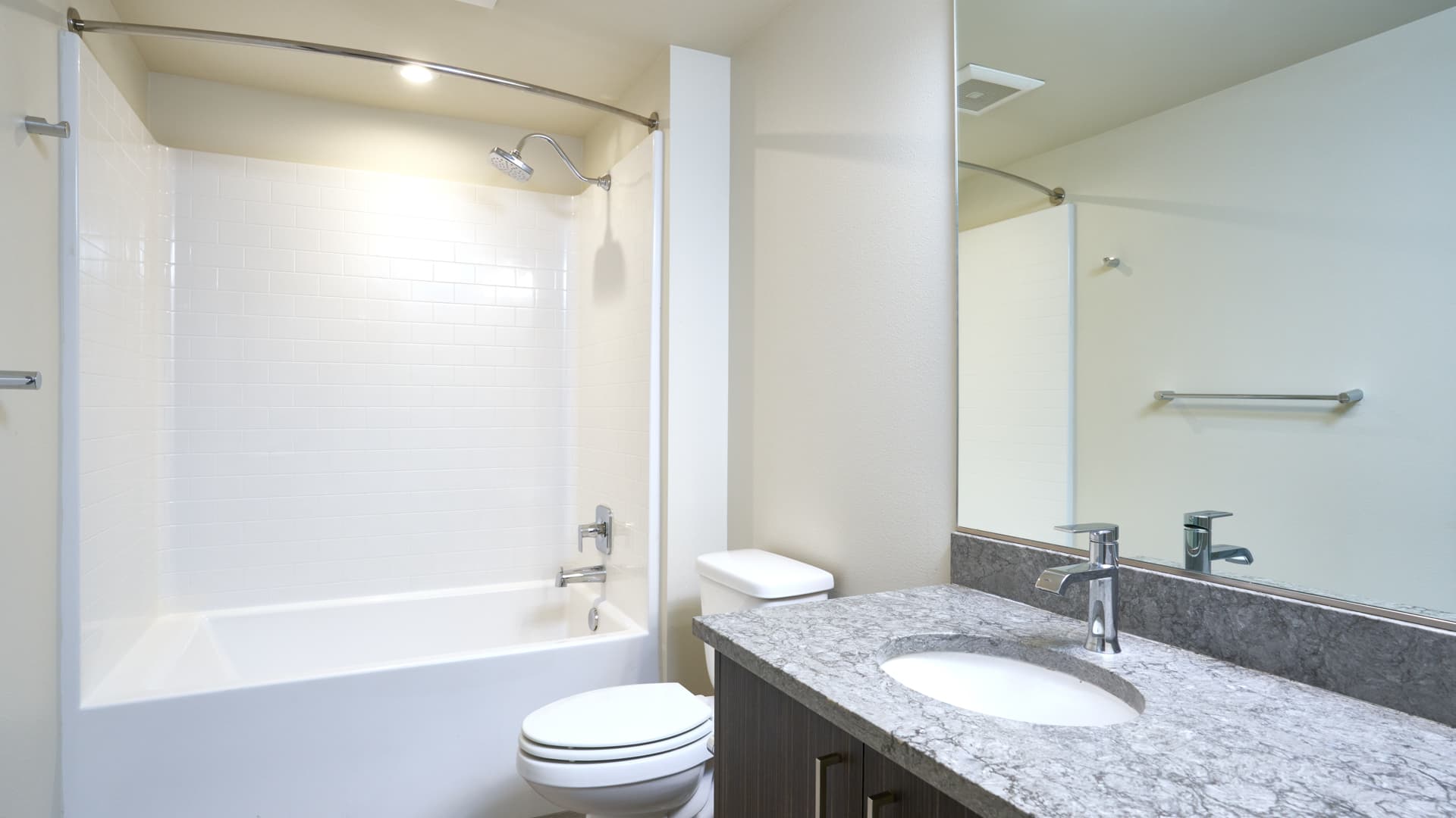 Saxton Apartments 8 of 14