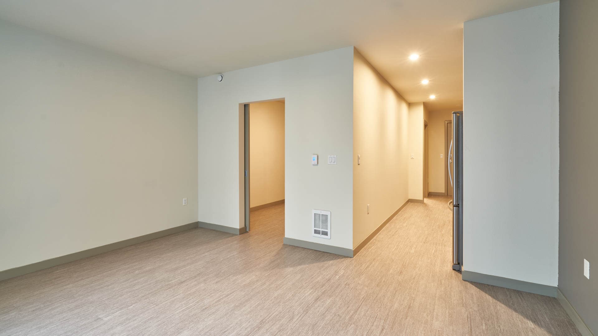 Saxton Apartments 6 of 7