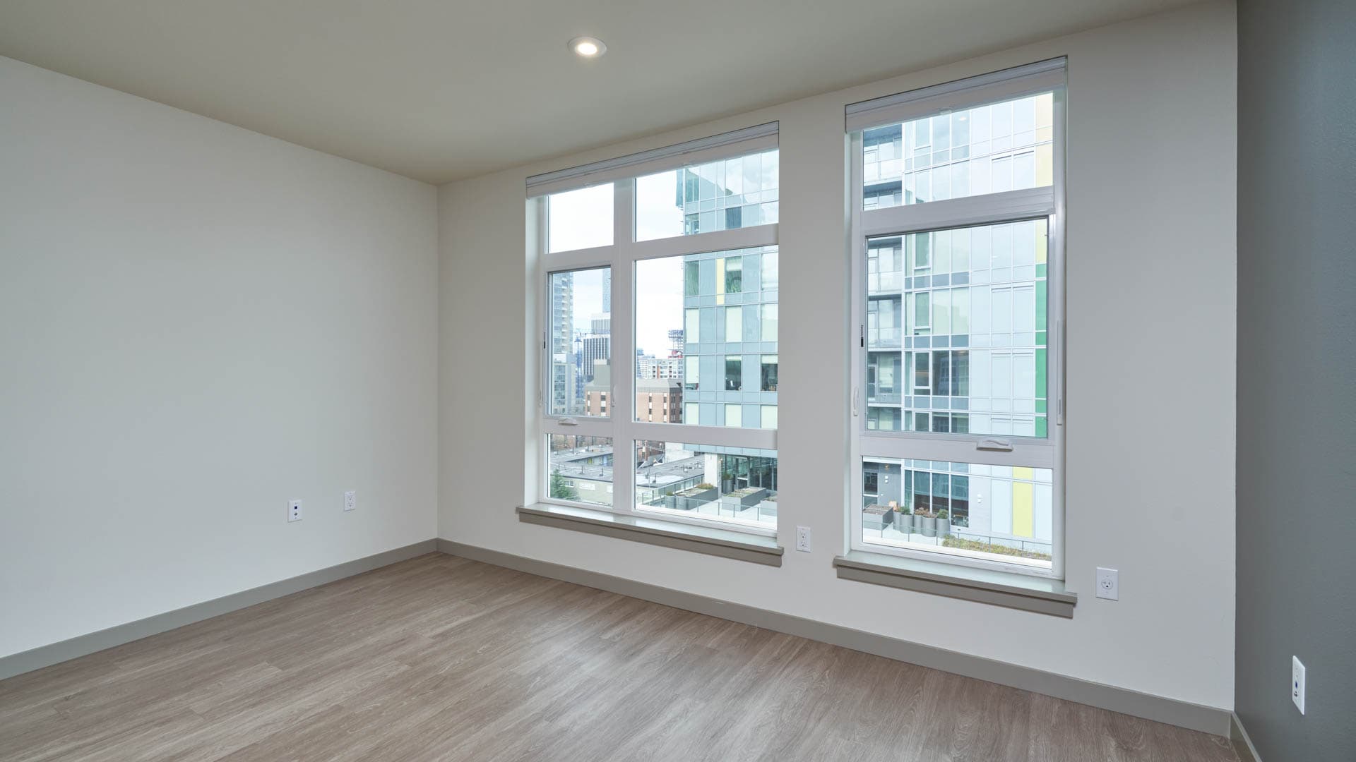 Saxton Apartments 3 of 6