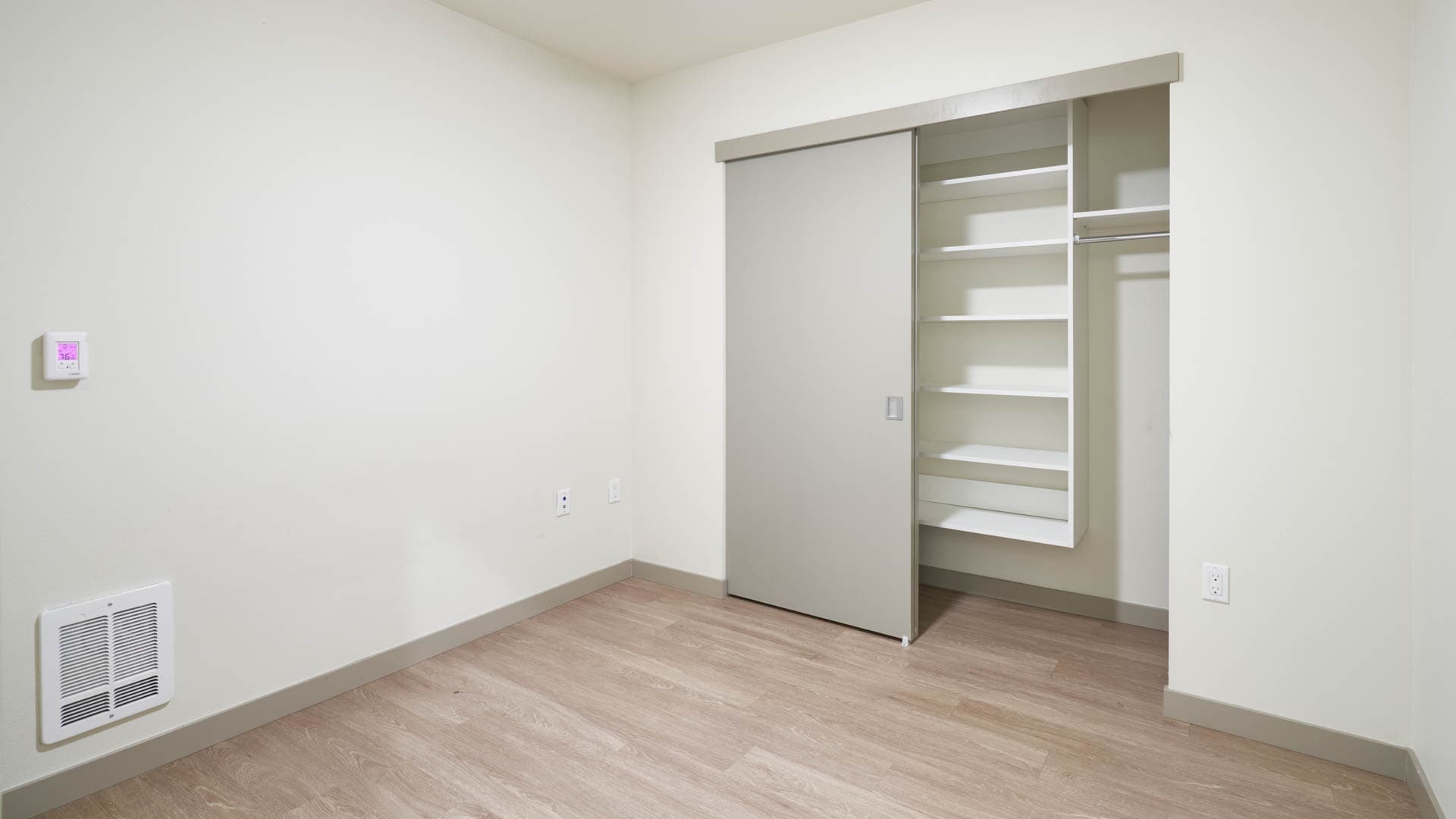 Saxton Apartments 2 of 7