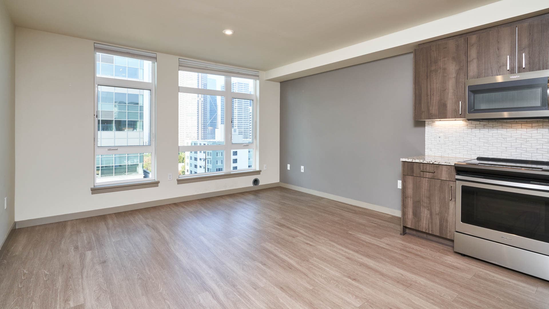 Saxton Apartments 4 of 7