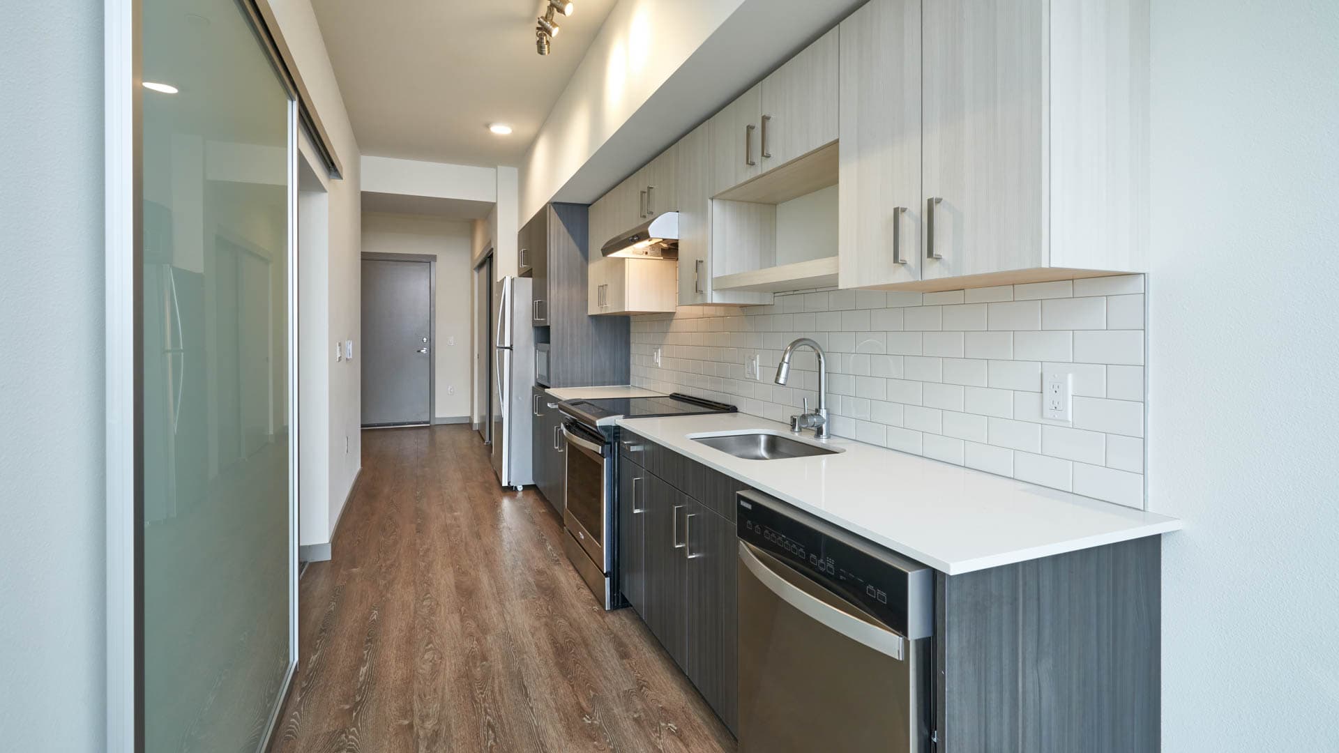 Lane Apartments 5 of 6
