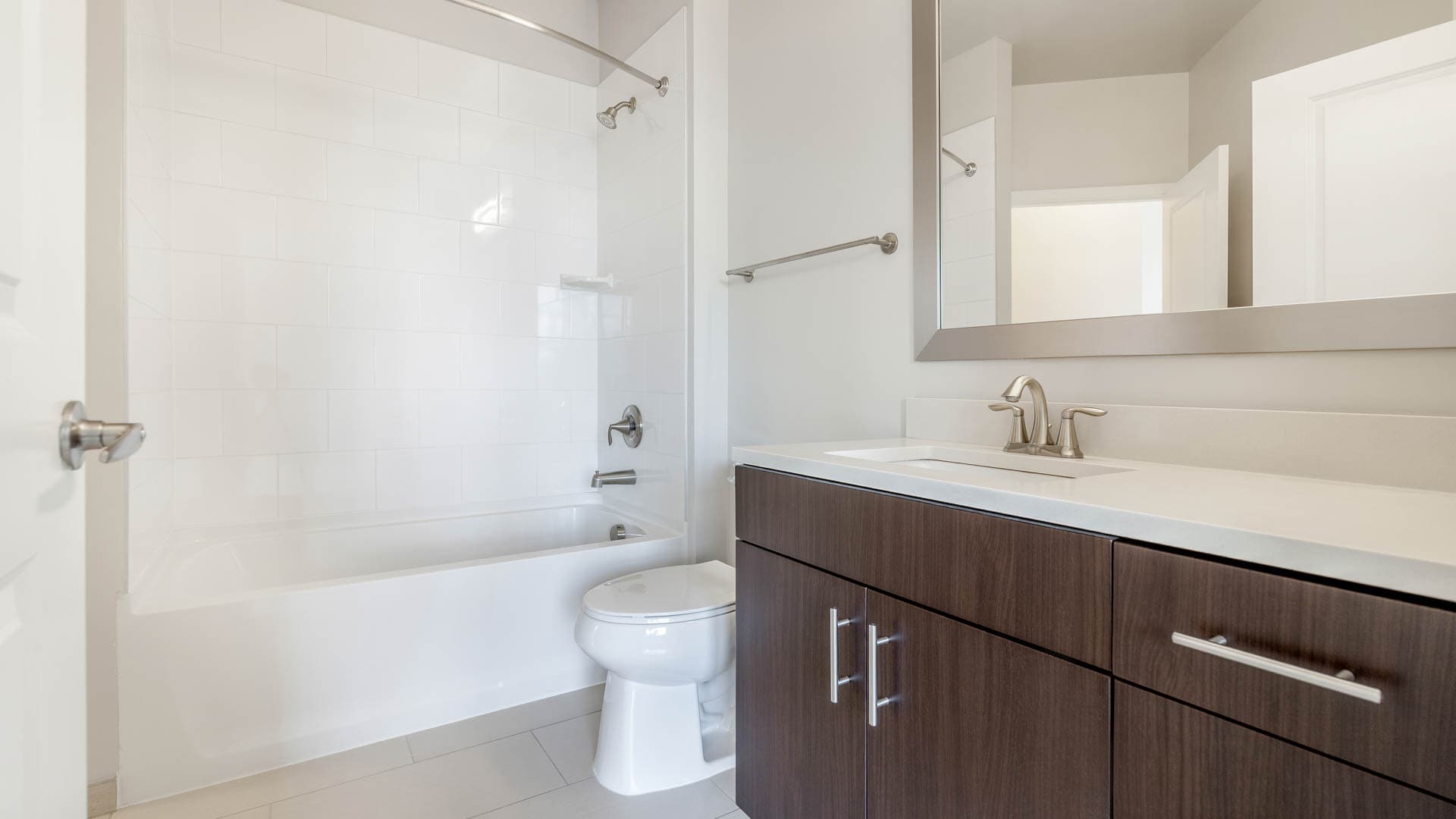 Radiant Fairfax Ridge Apartments 1 of 8