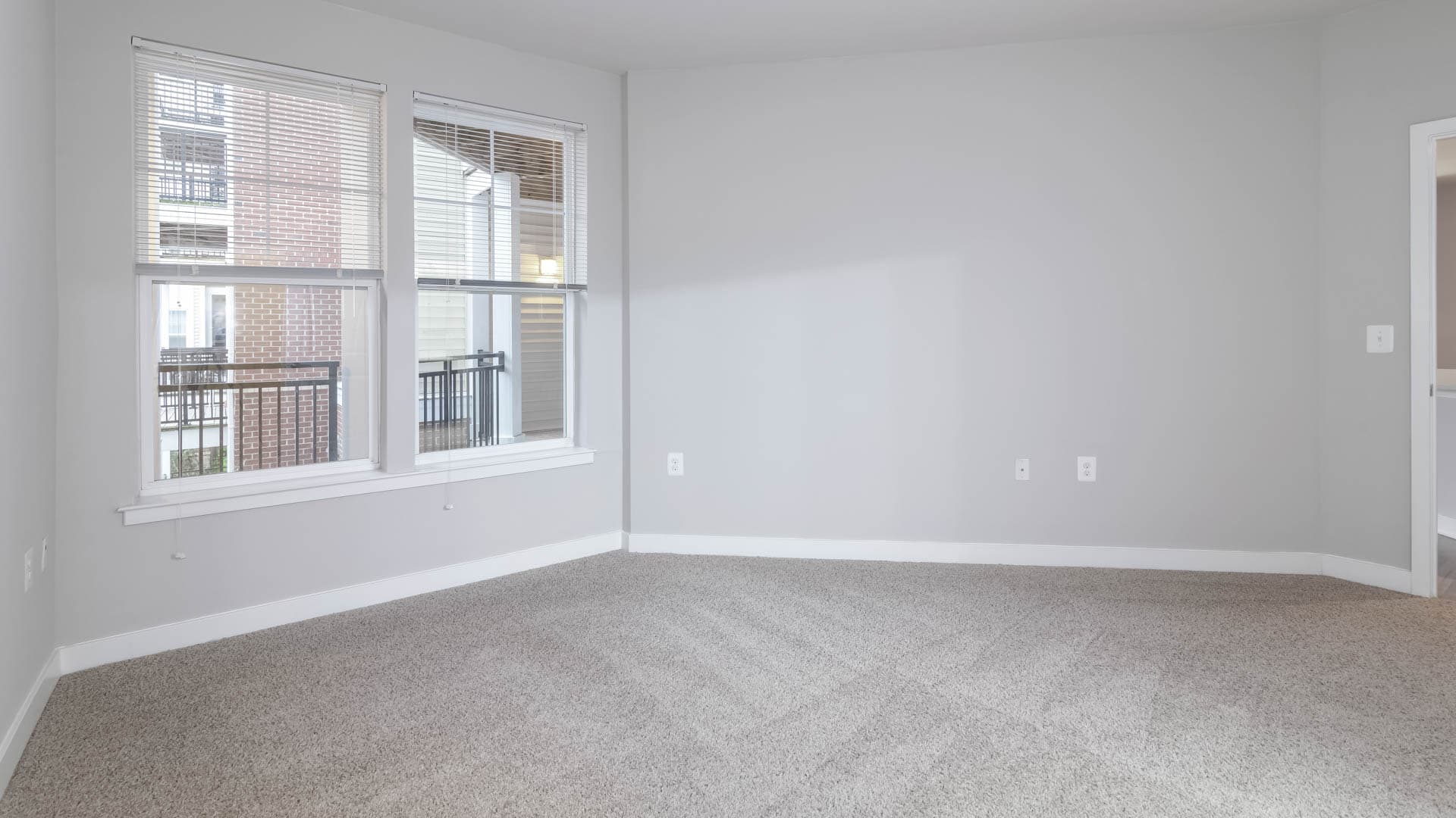 Radiant Fairfax Ridge Apartments 3 of 11