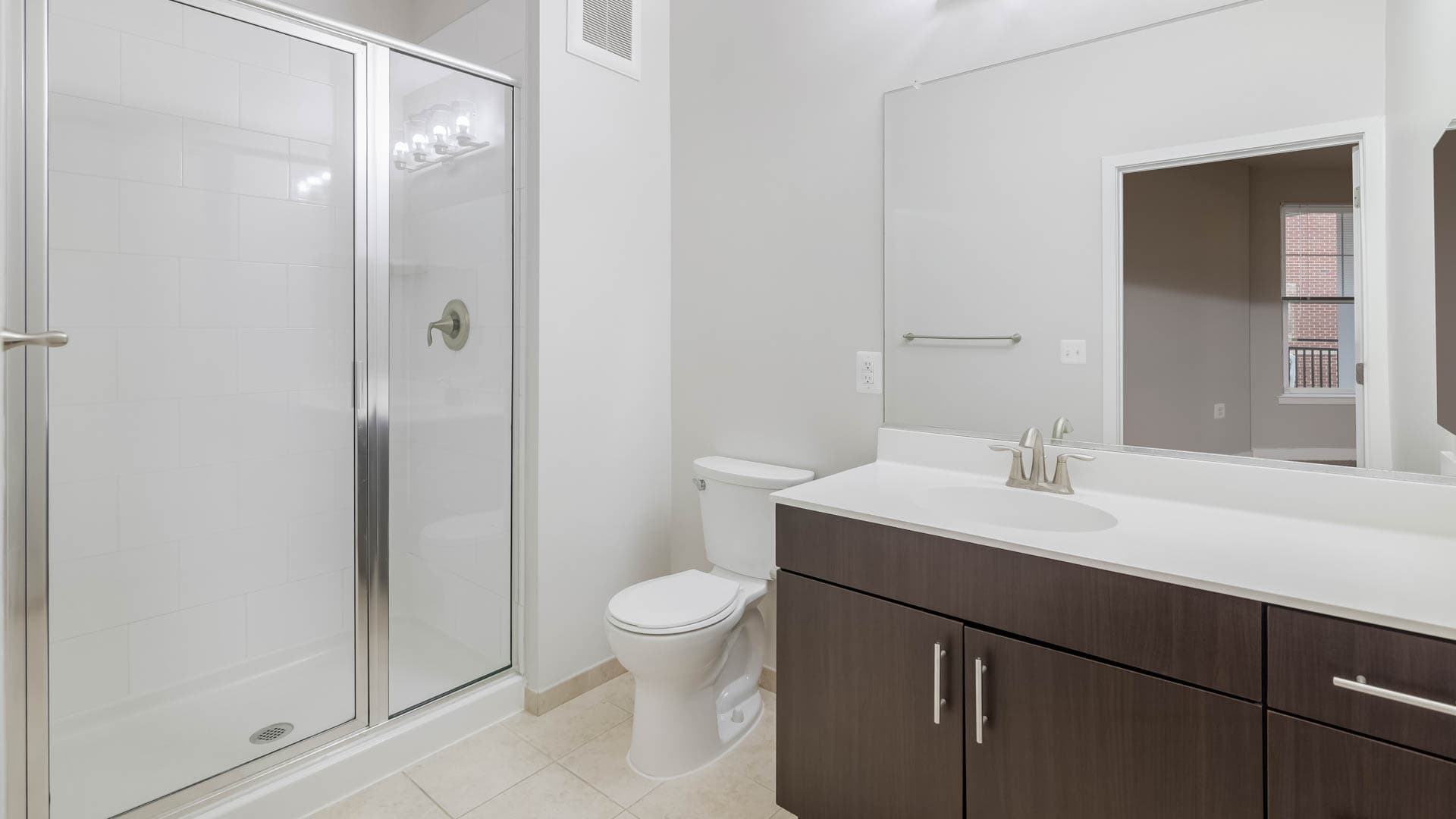 Radiant Fairfax Ridge Apartments 1 of 11