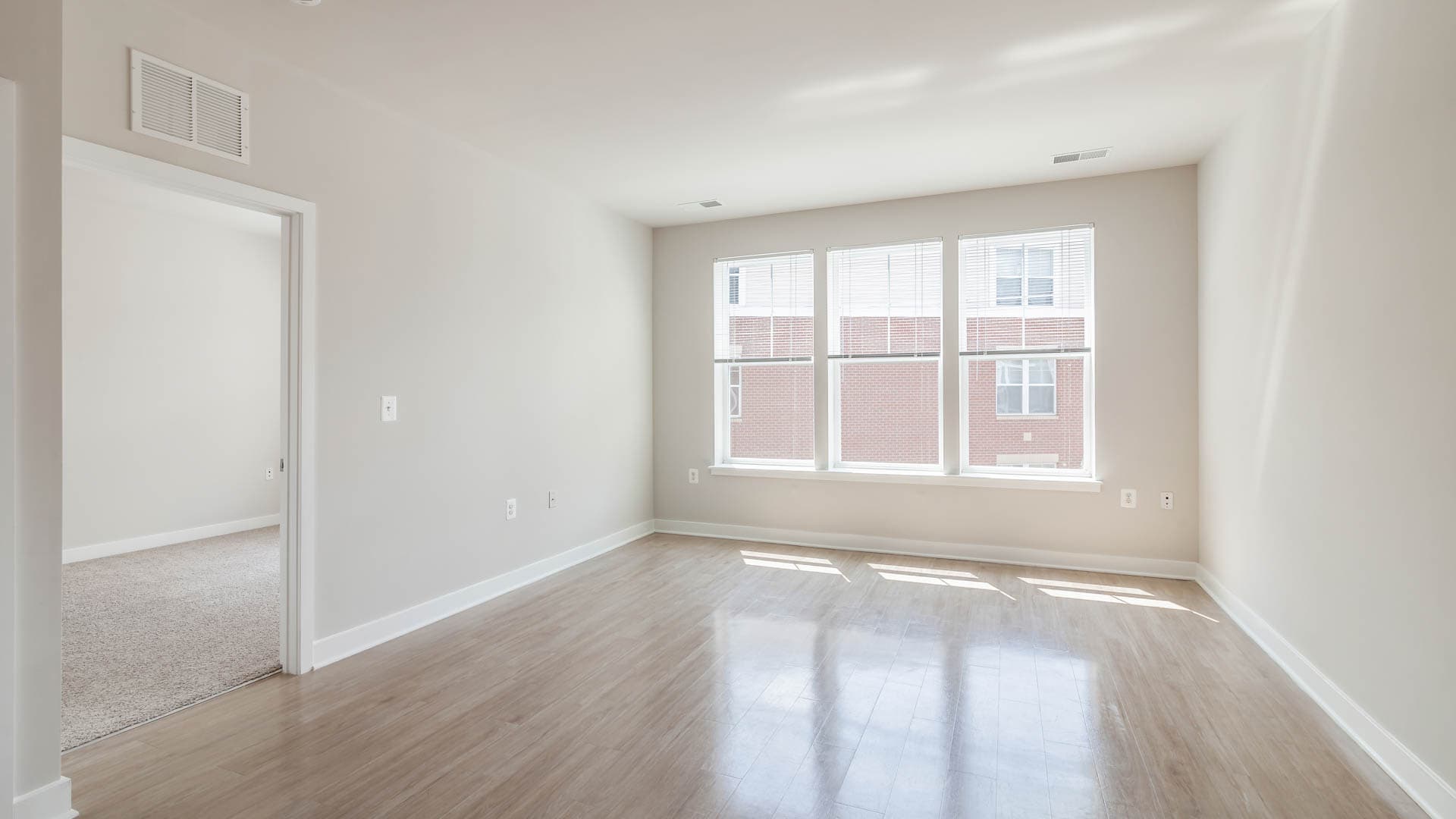 Radiant Fairfax Ridge Apartments 13 of 31
