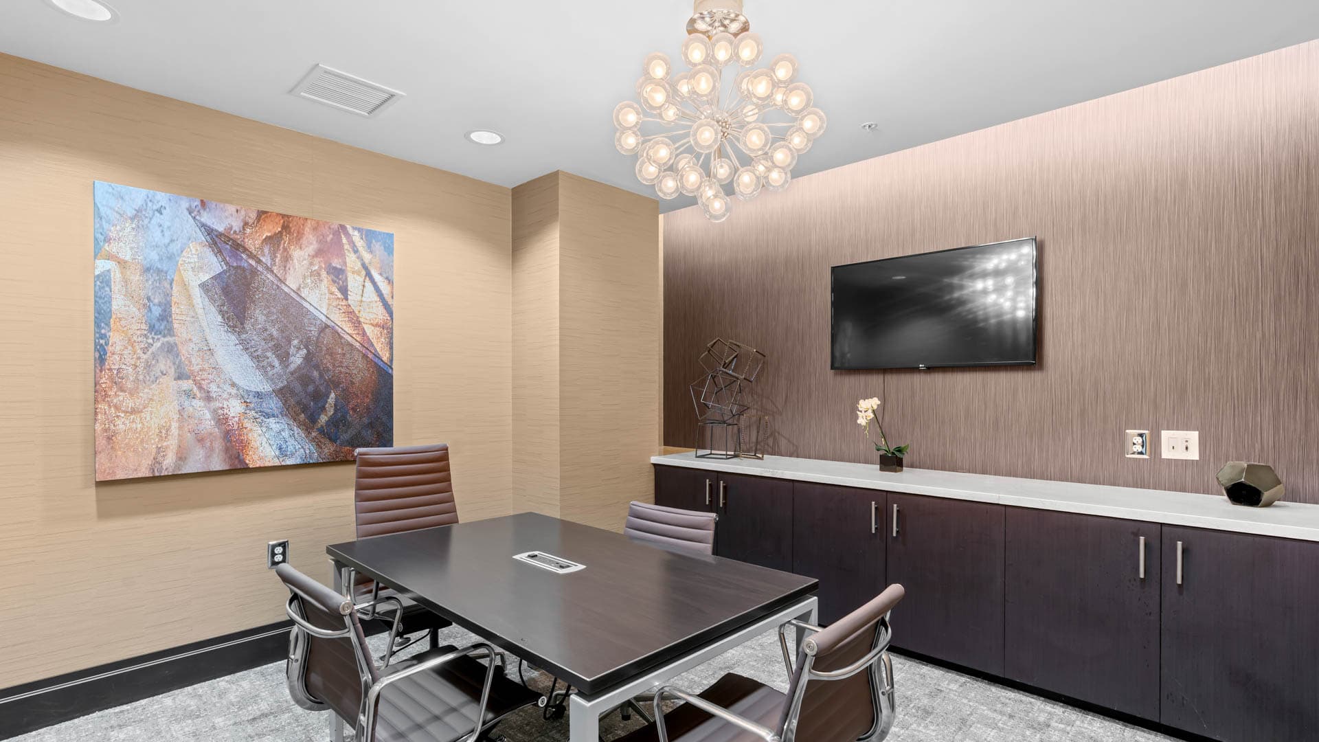 Radiant Fairfax Ridge Apartments 27 of 31