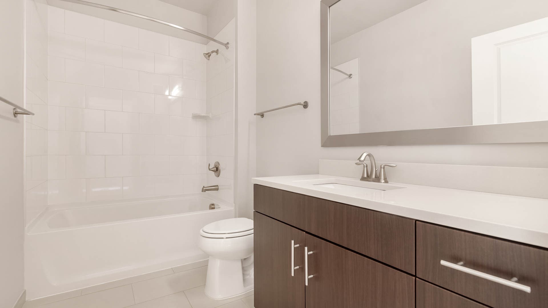 Radiant Fairfax Ridge Apartments 6 of 16