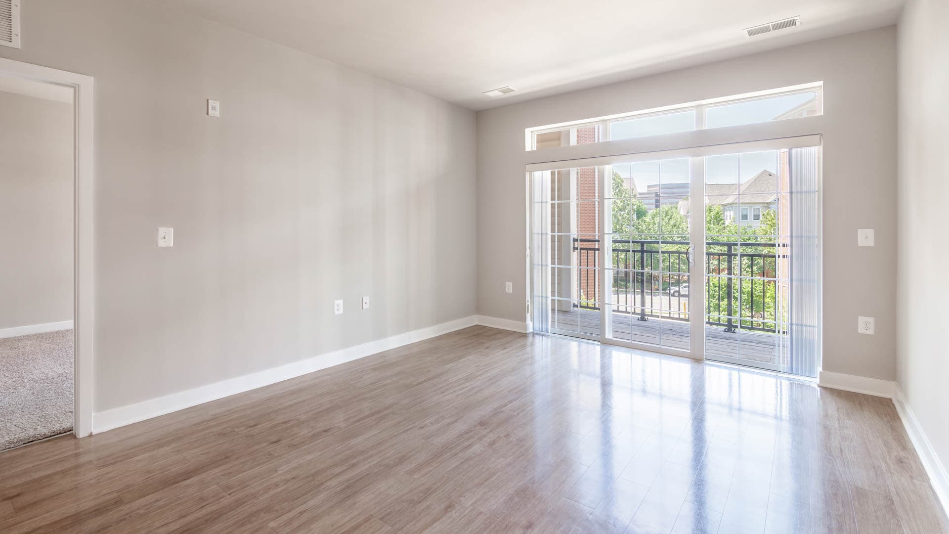 Radiant Fairfax Ridge Apartments 8 of 31