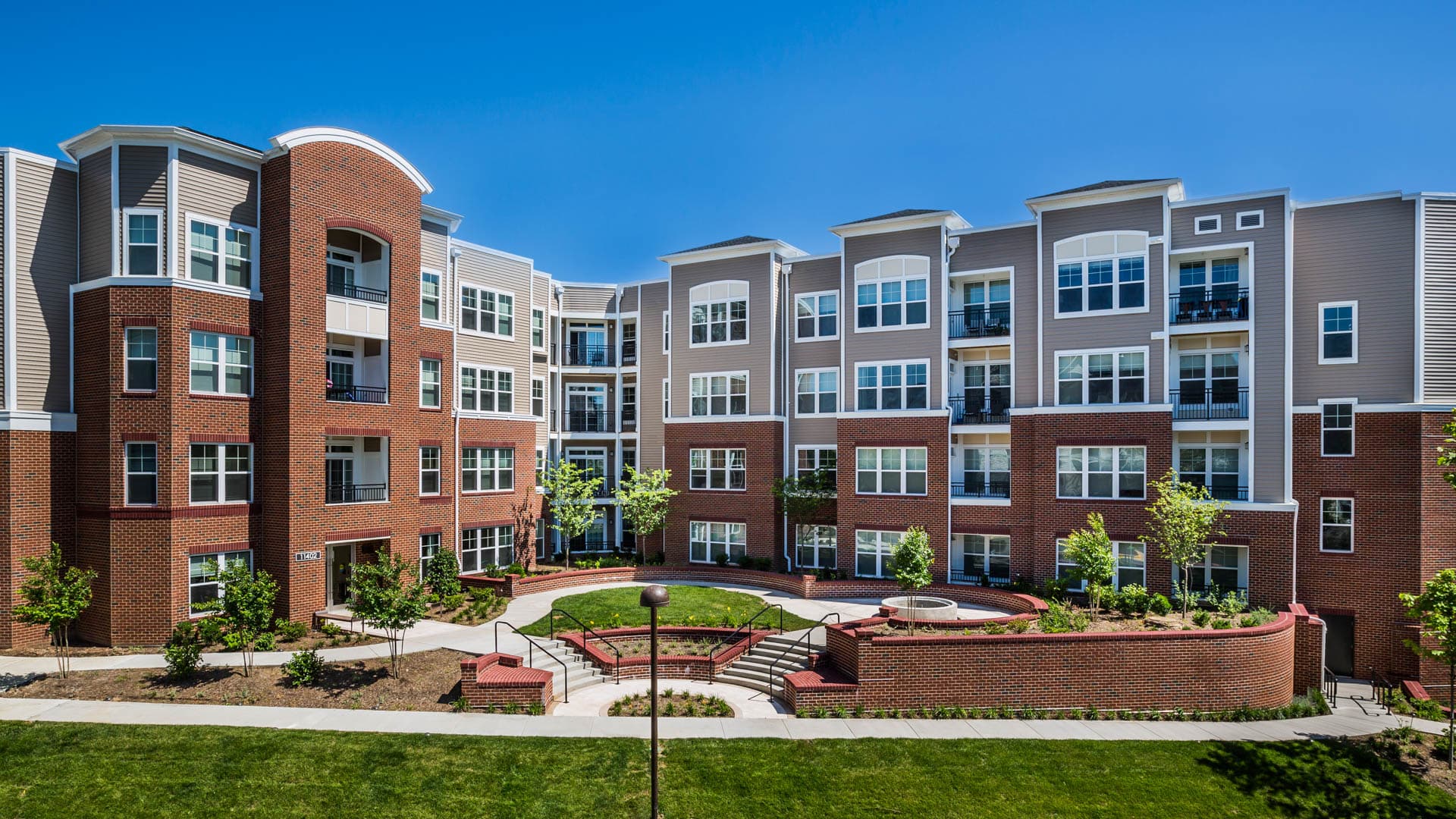Radiant Fairfax Ridge Apartments 1 of 31