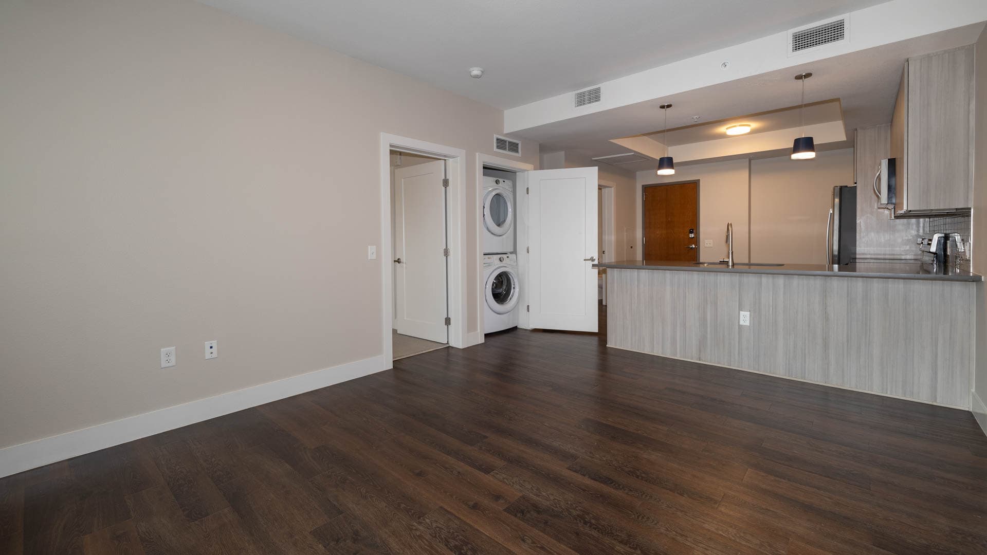 Theo Apartments 5 of 9