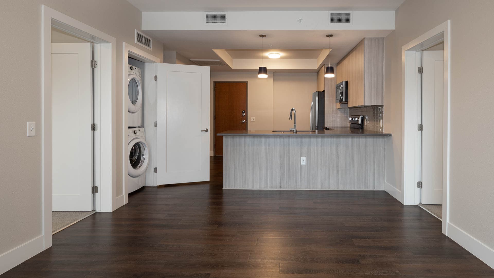 Theo Apartments 6 of 9
