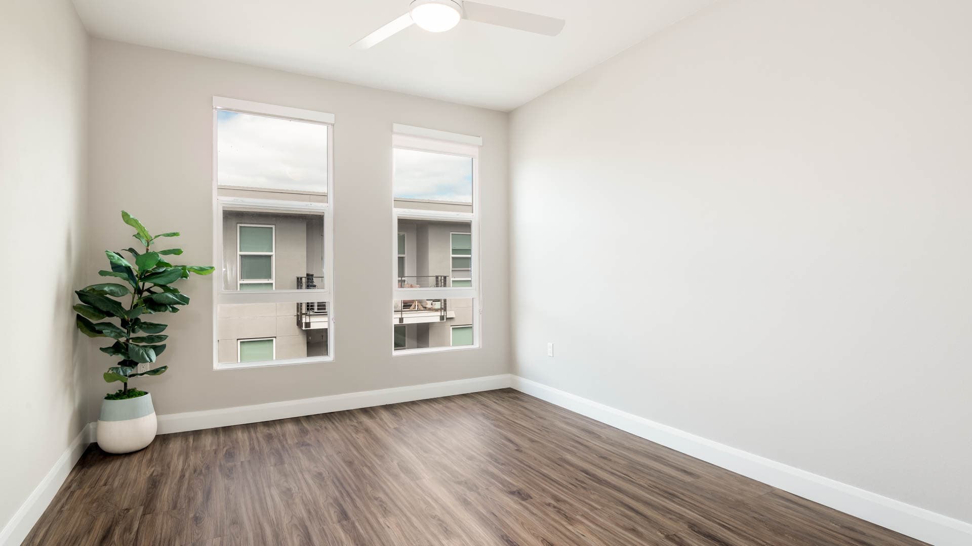 Mara Pacific Beach Apartments 3 of 11