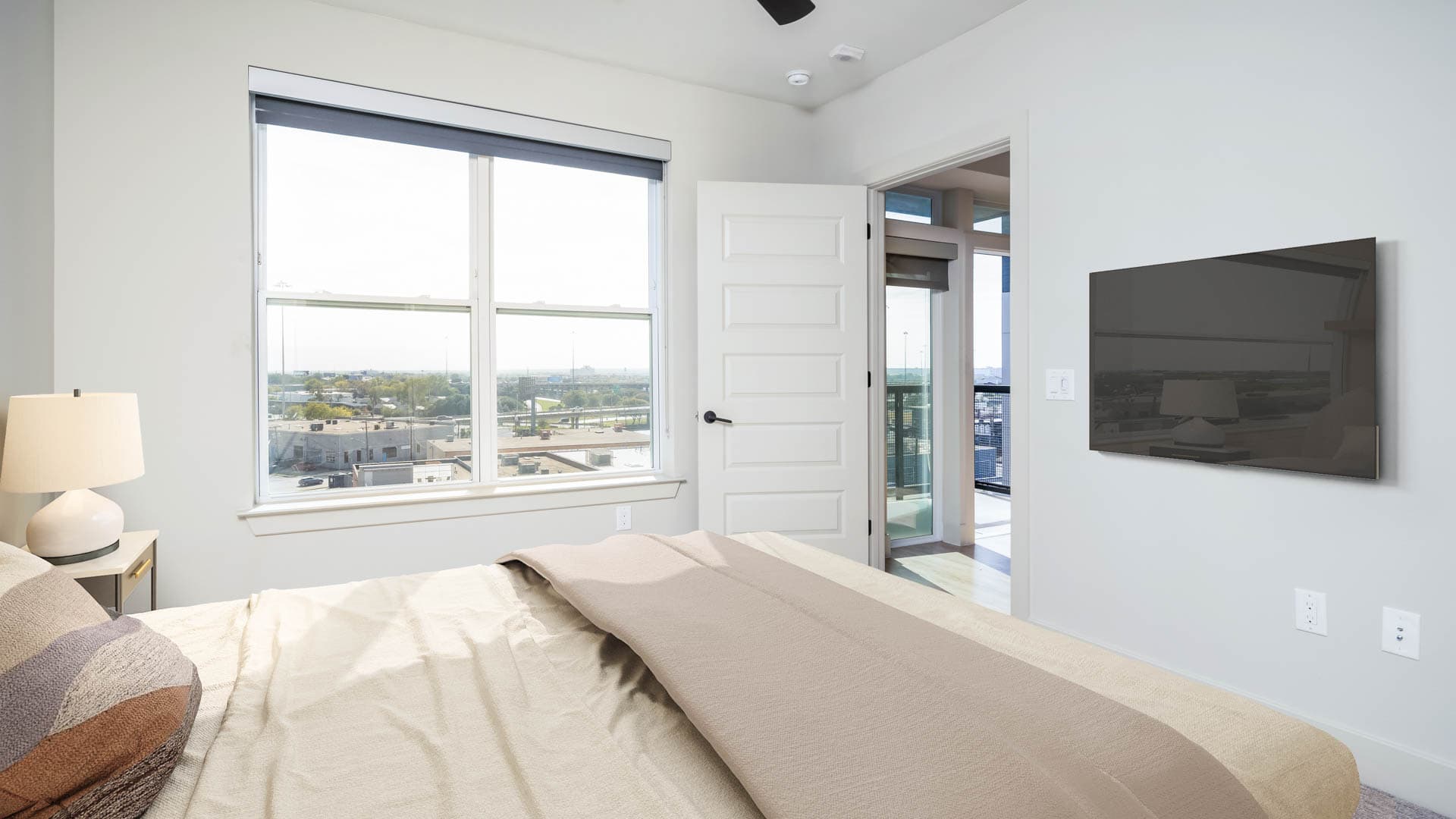 Indie Deep Ellum Apartments 6 of 8
