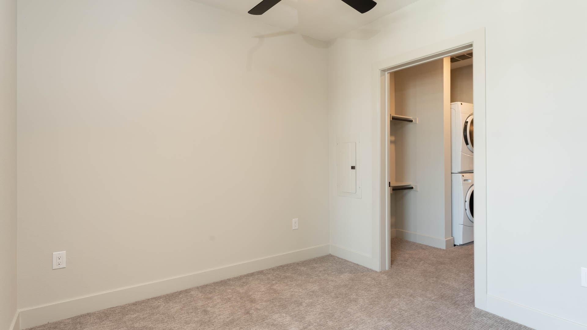 Indie Deep Ellum Apartments 2 of 8