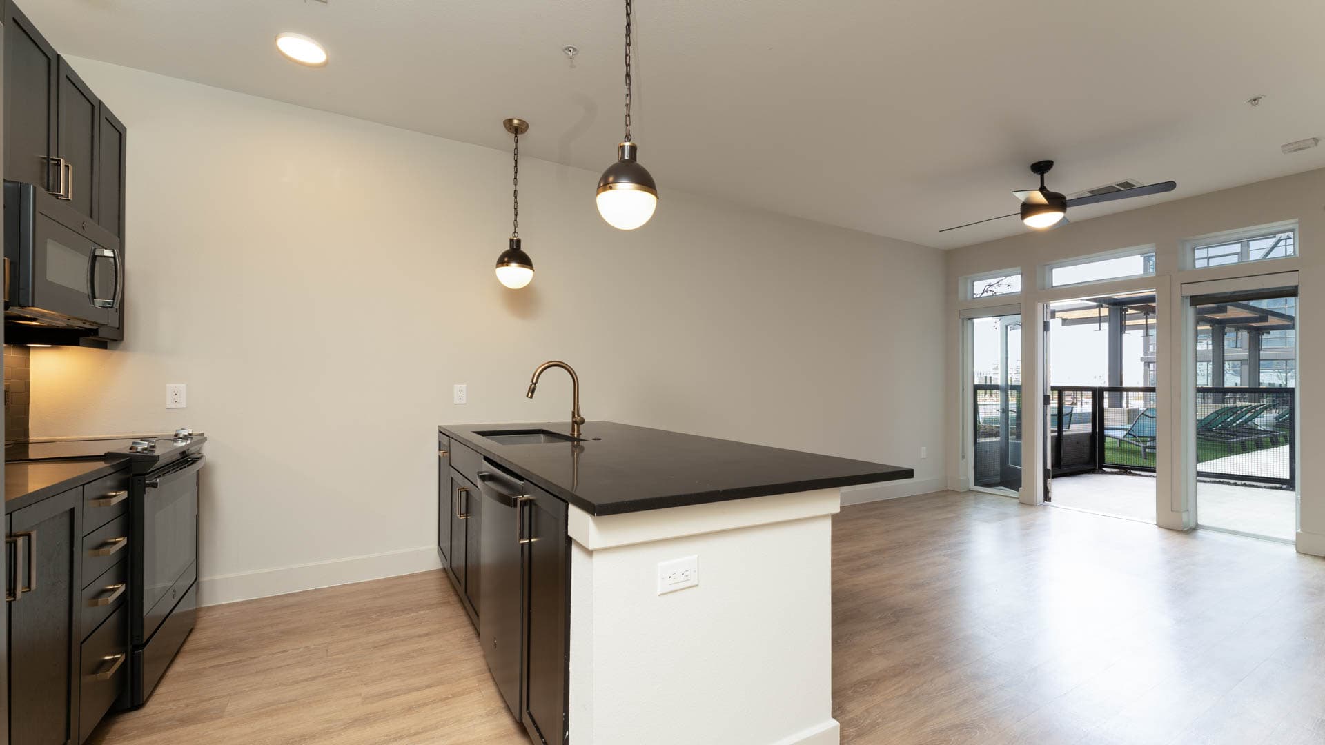 Indie Deep Ellum Apartments 3 of 8