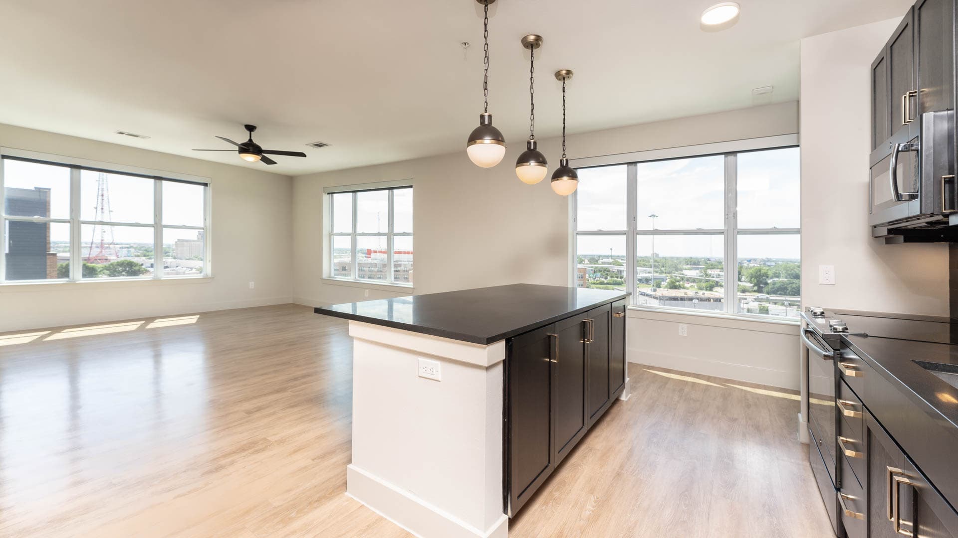Indie Deep Ellum Apartments 8 of 46