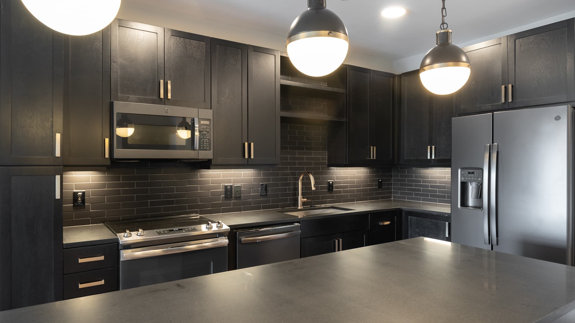 Indie Deep Ellum Apartments 6 of 46