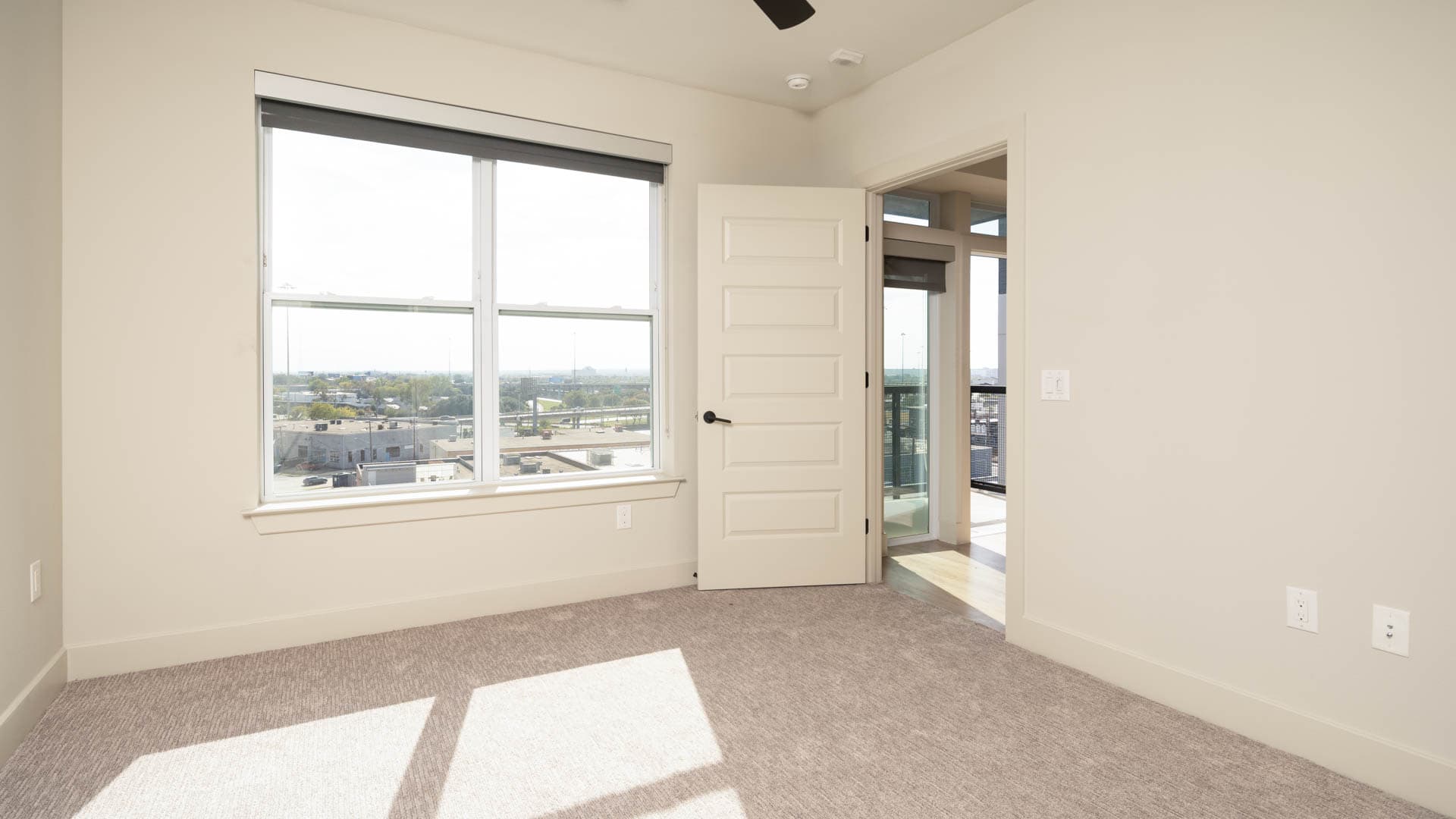 Indie Deep Ellum Apartments 21 of 46