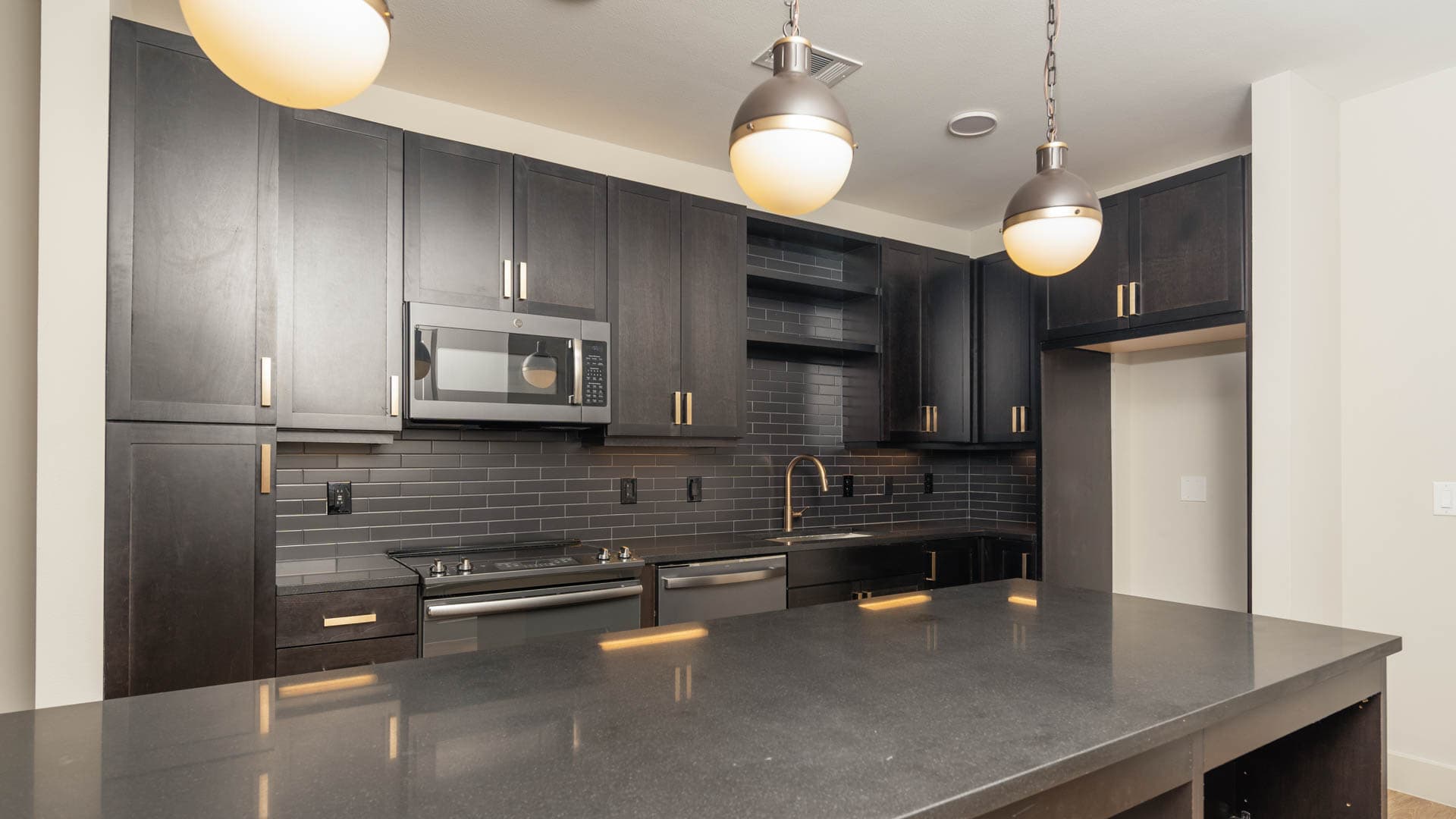 Indie Deep Ellum Apartments 3 of 6