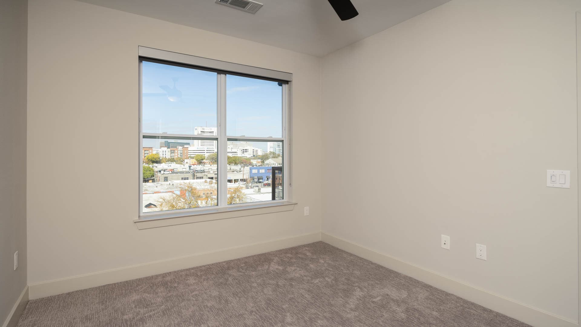 Indie Deep Ellum Apartments 26 of 46