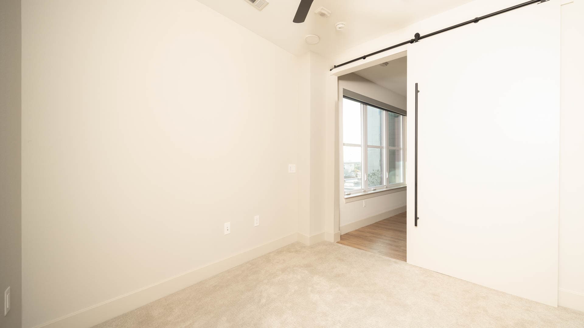 Indie Deep Ellum Apartments 2 of 6