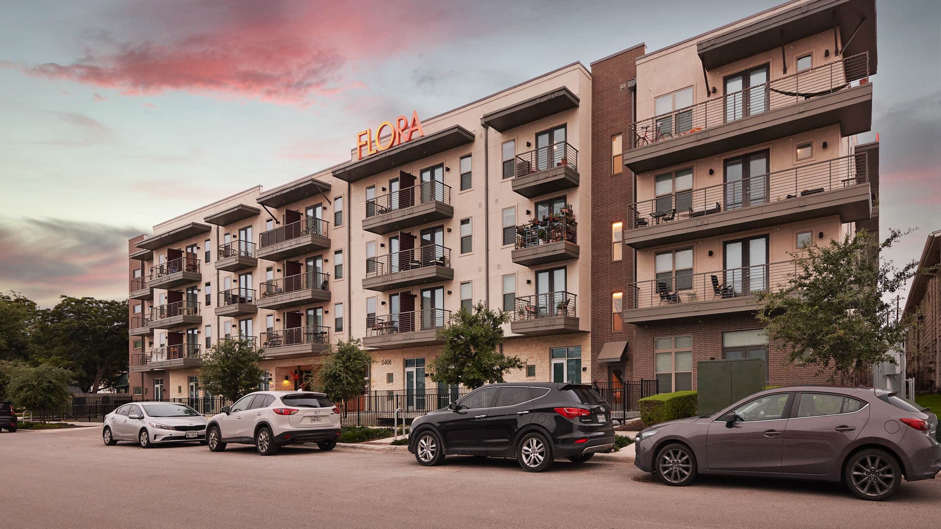 Flora Apartments 2 of 8