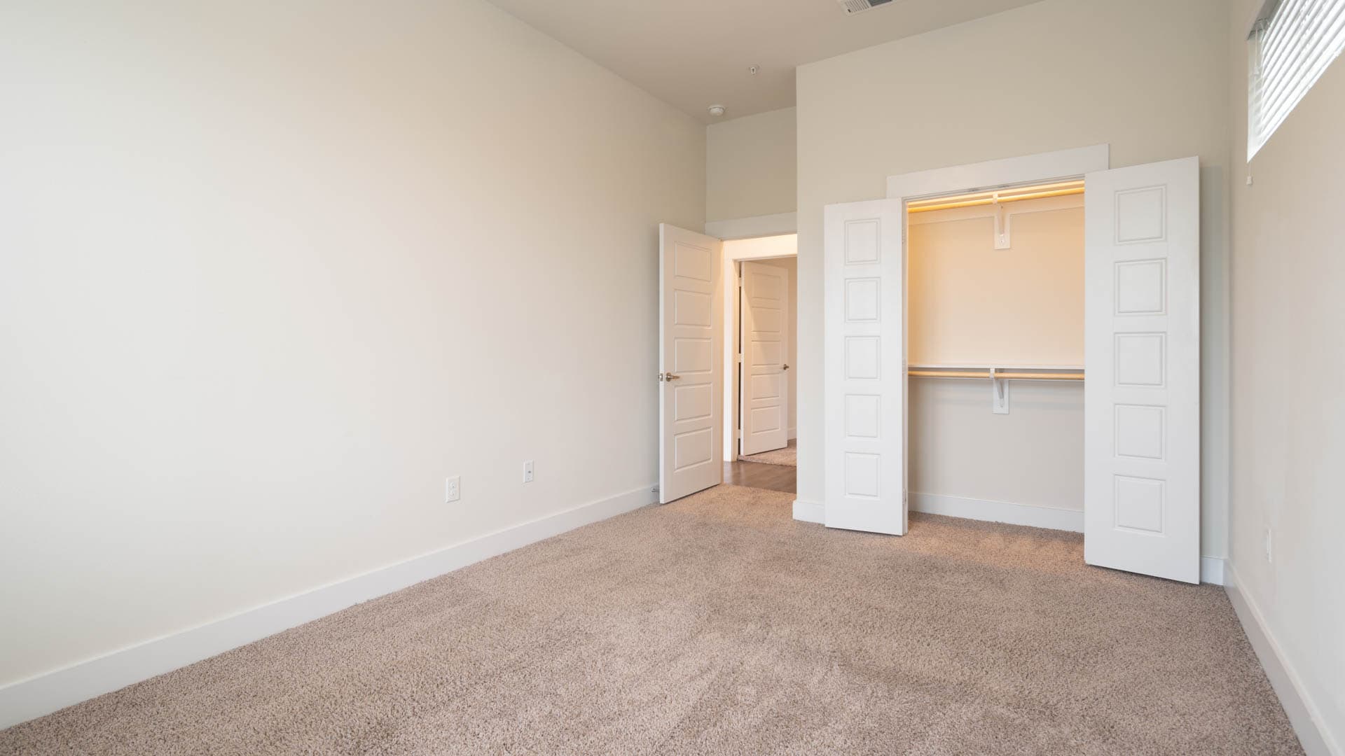 St. Johns West Apartments 4 of 11