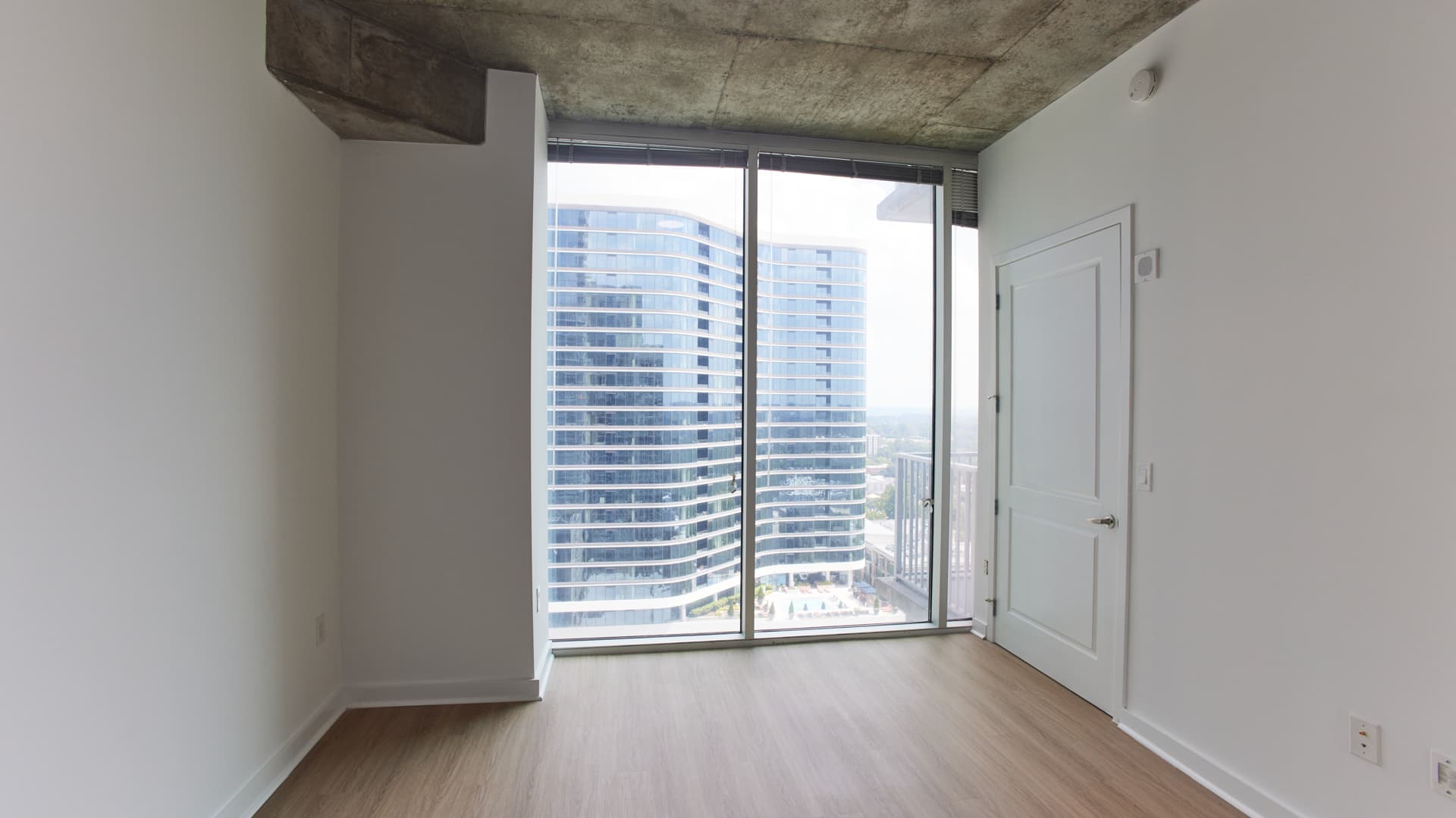 Skyhouse South Apartments 2 of 8